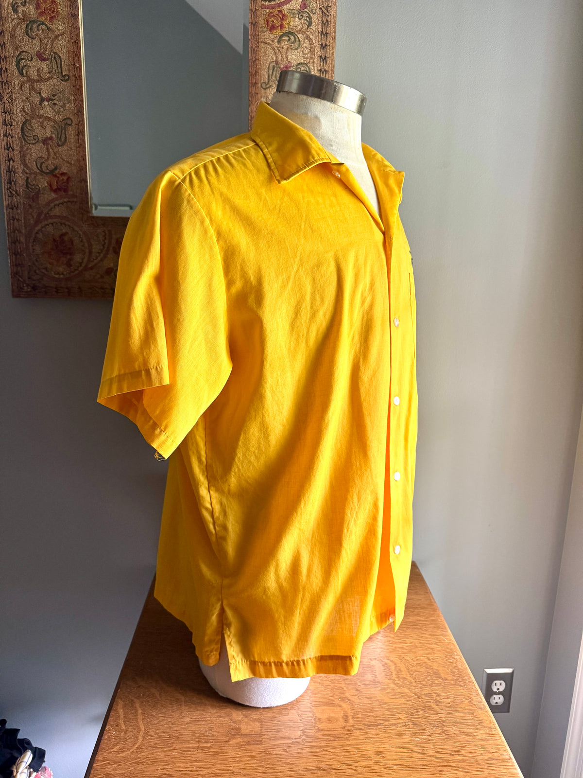 Vtg Yellow Buttom Up Work Shirt ~ J & J Vending Bowling Shirt ~ Yellow Bowling Shirt