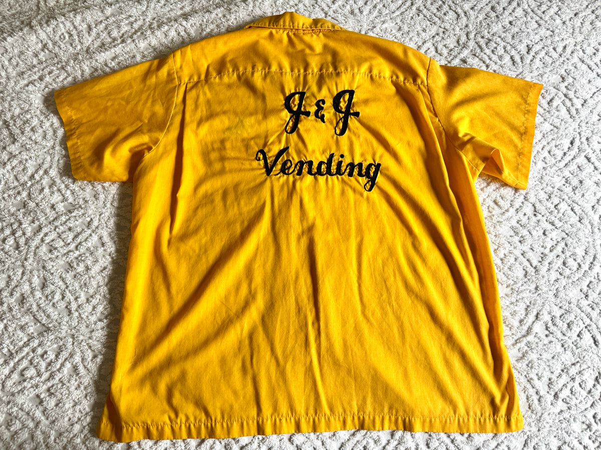Vtg Yellow Buttom Up Work Shirt ~ J & J Vending Bowling Shirt ~ Yellow Bowling Shirt