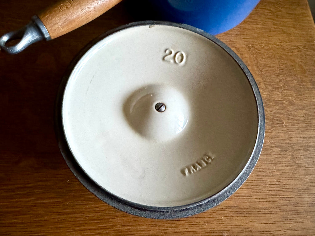 Large Cobalt Blue Le Creuset Lidded Pot #20 Saucier | 2.75 Qts Made in France Medium Cookware Enameled Sauce Pot Wood Handle | French Cookware