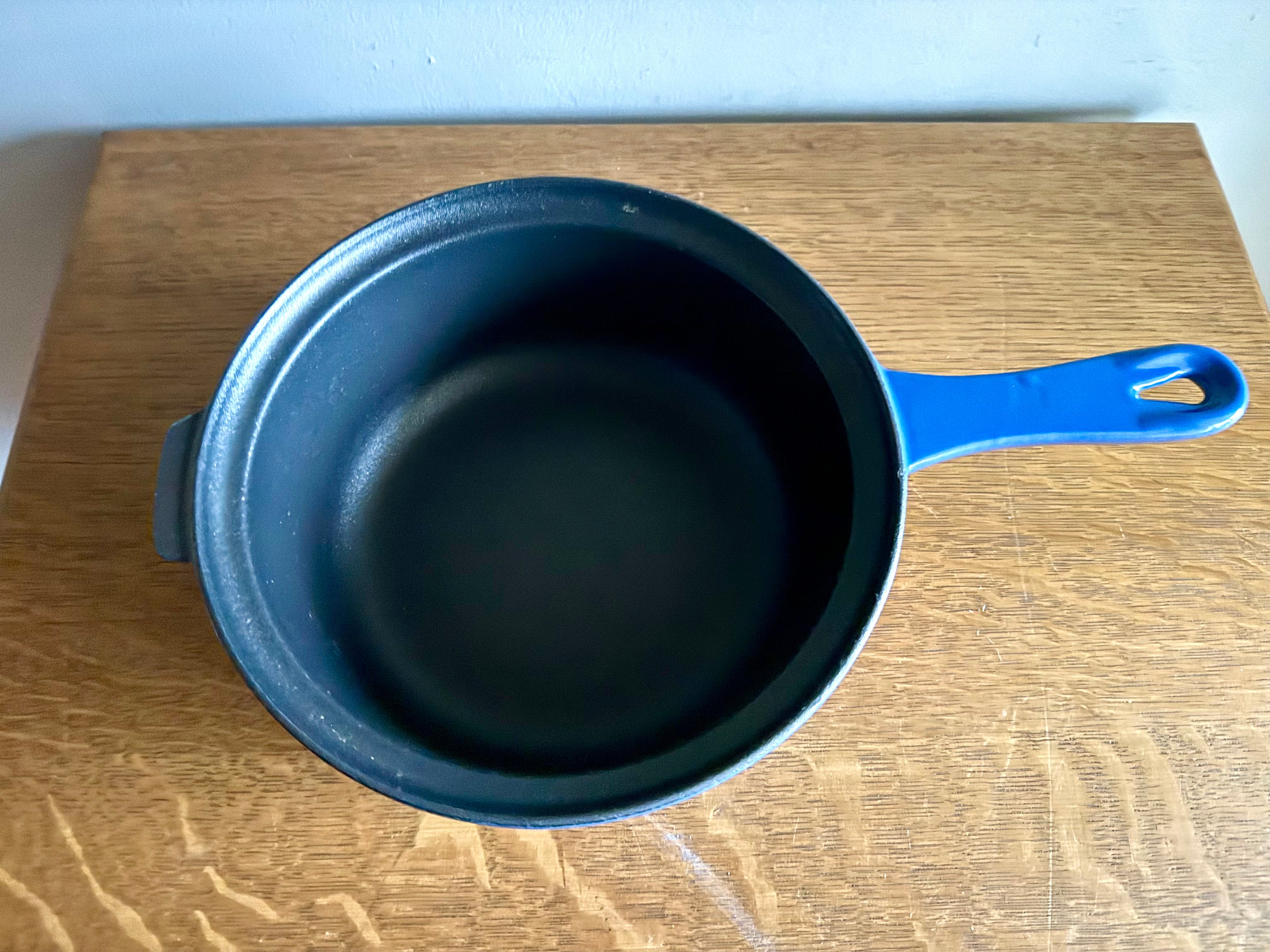 Vtg Le Creuset France Enamel Cast Iron Sauce Pan #22 Blue Non Stick