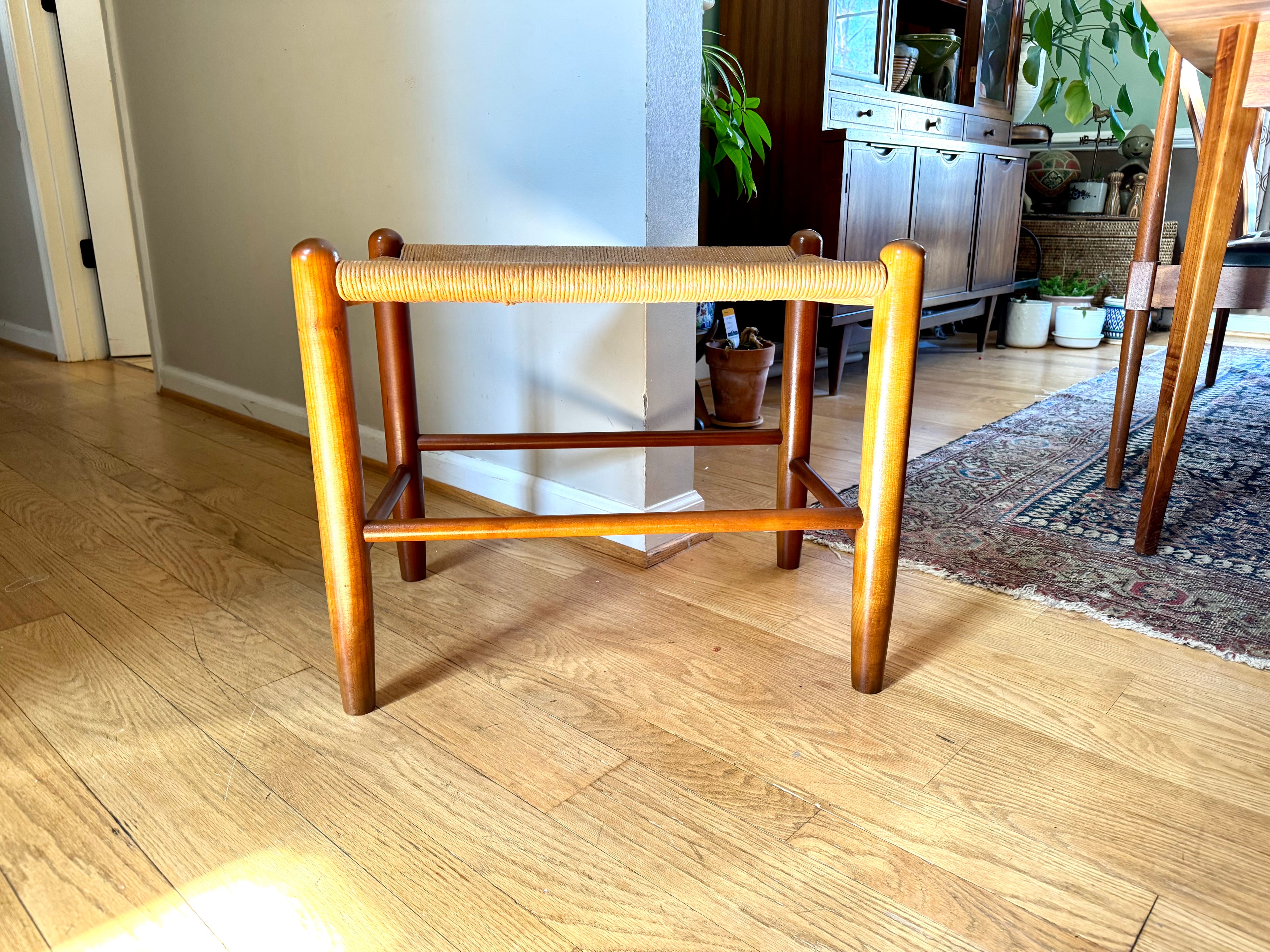 Vtg E.A. Clore Rush Top Fireside Bench | Shaker Style Rush Bench