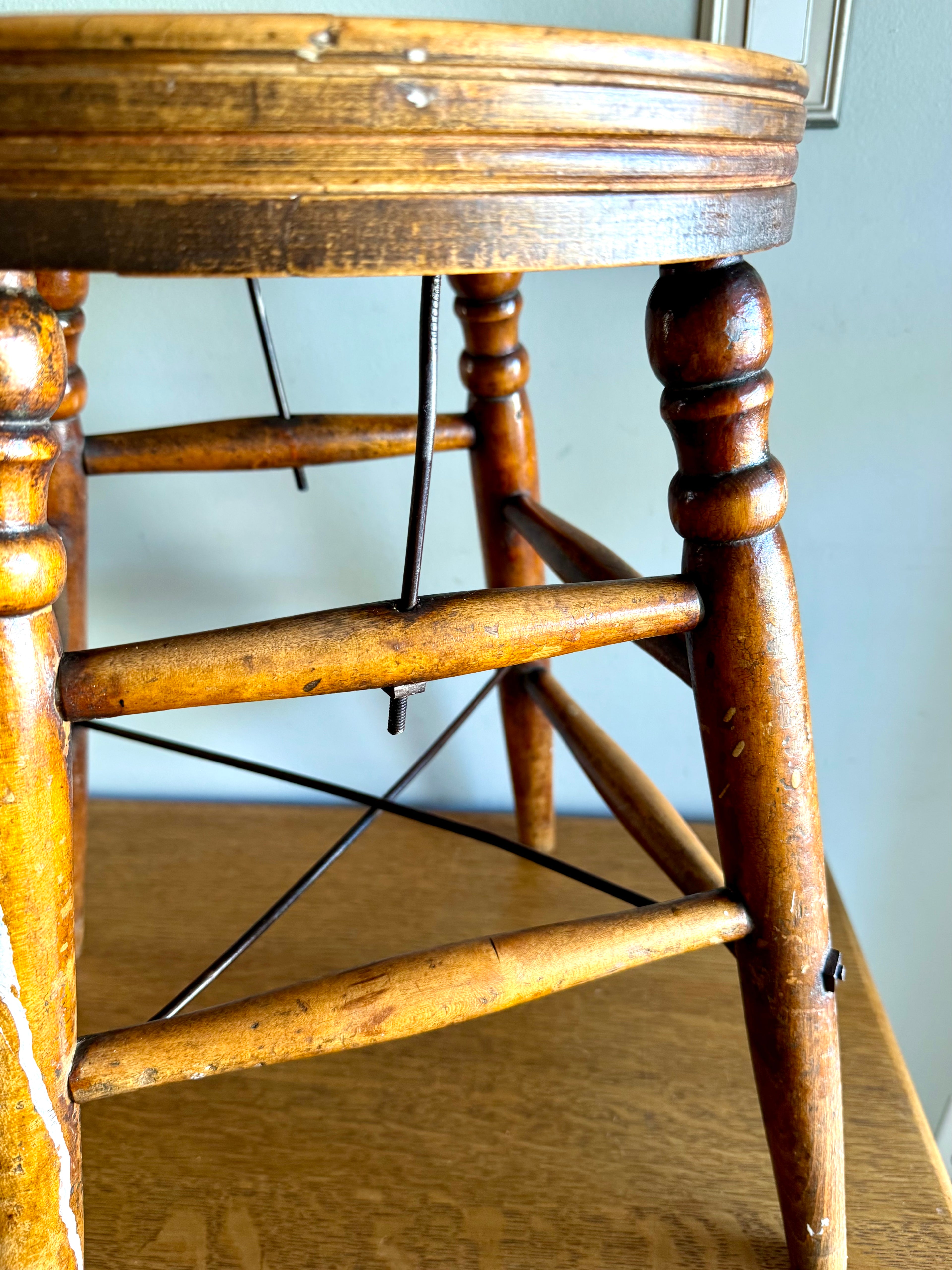 Antique Turned Leg Wooden Stool | Heywood Wakefield Style Wooden Stool