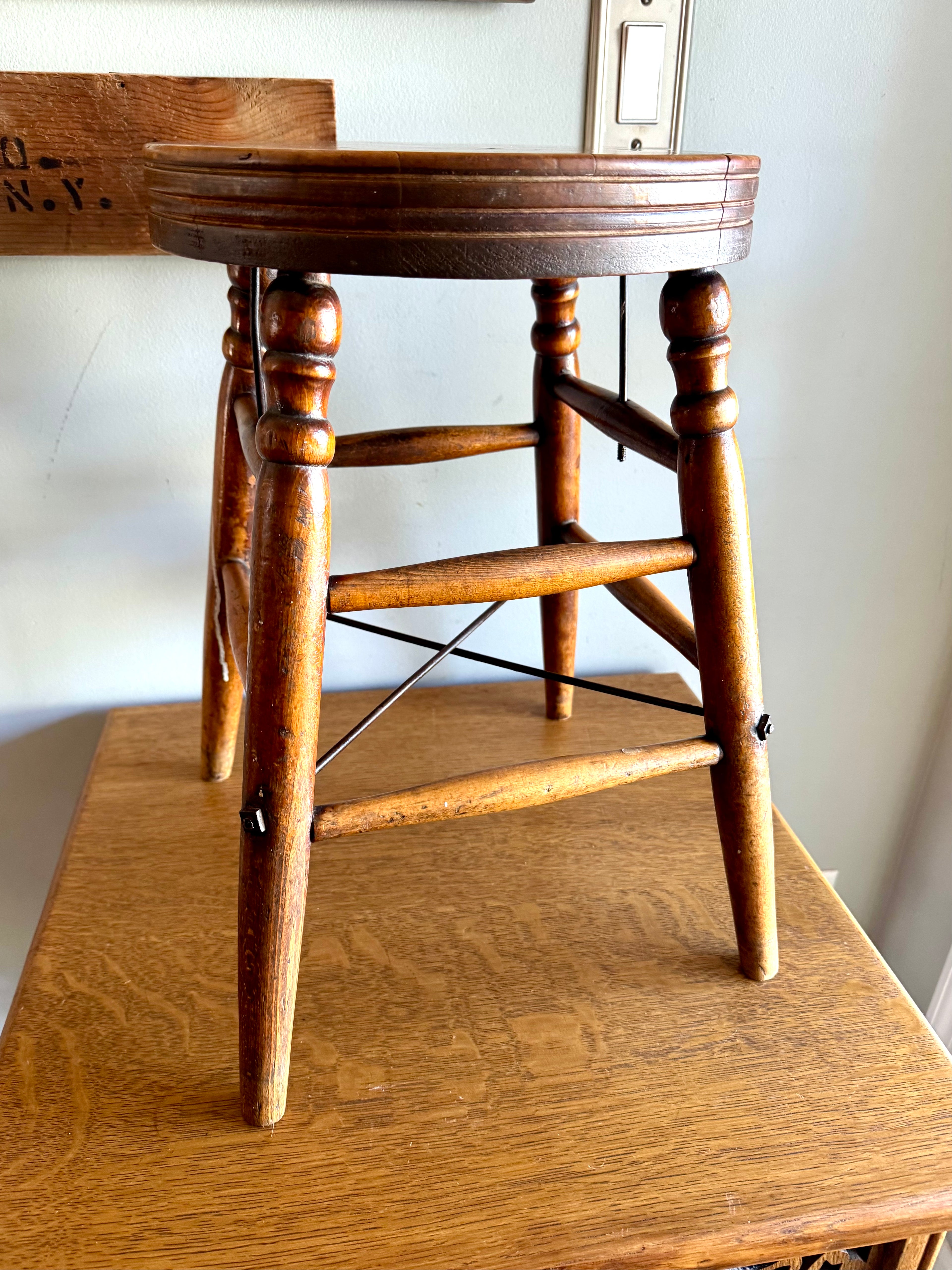 Antique Turned Leg Wooden Stool | Heywood Wakefield Style Wooden Stool