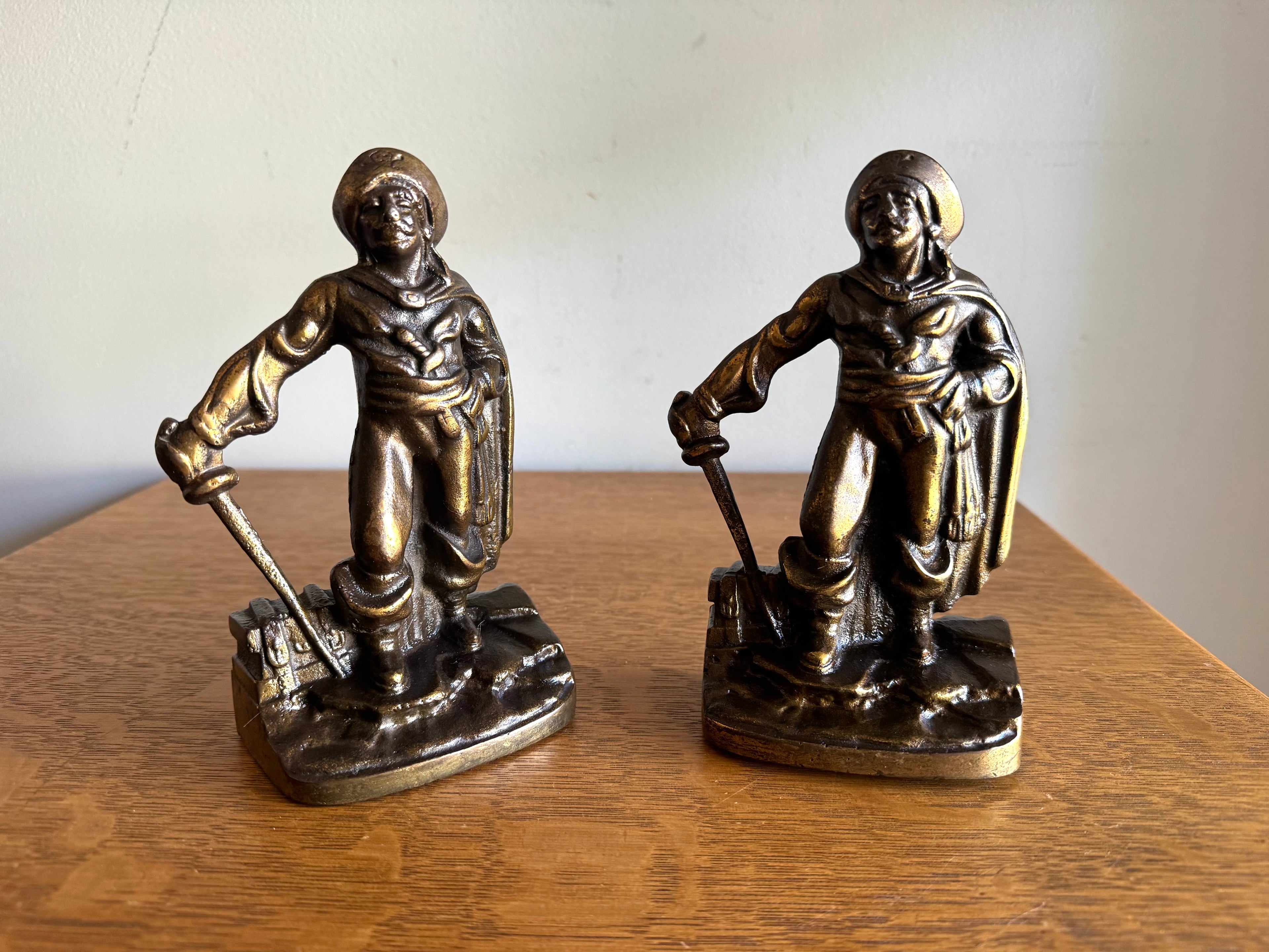 Vtg Pair of Bronze Clad Pirate Bookends | Swashbuckler Pirate Bookends