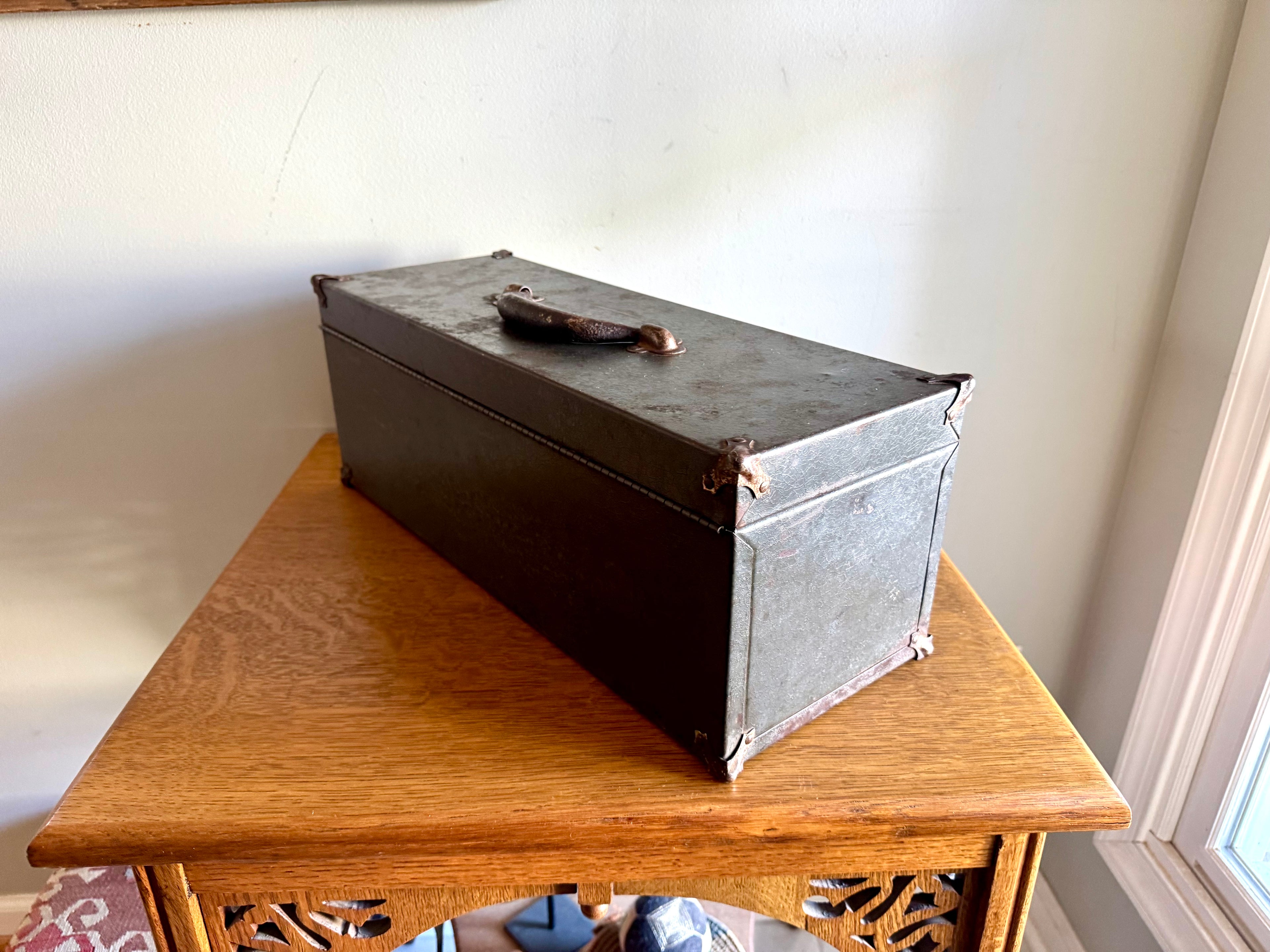 Vtg S-K Tools Distressed Toolbox | Rustic Sherman-Klove Toolbox with Caddy