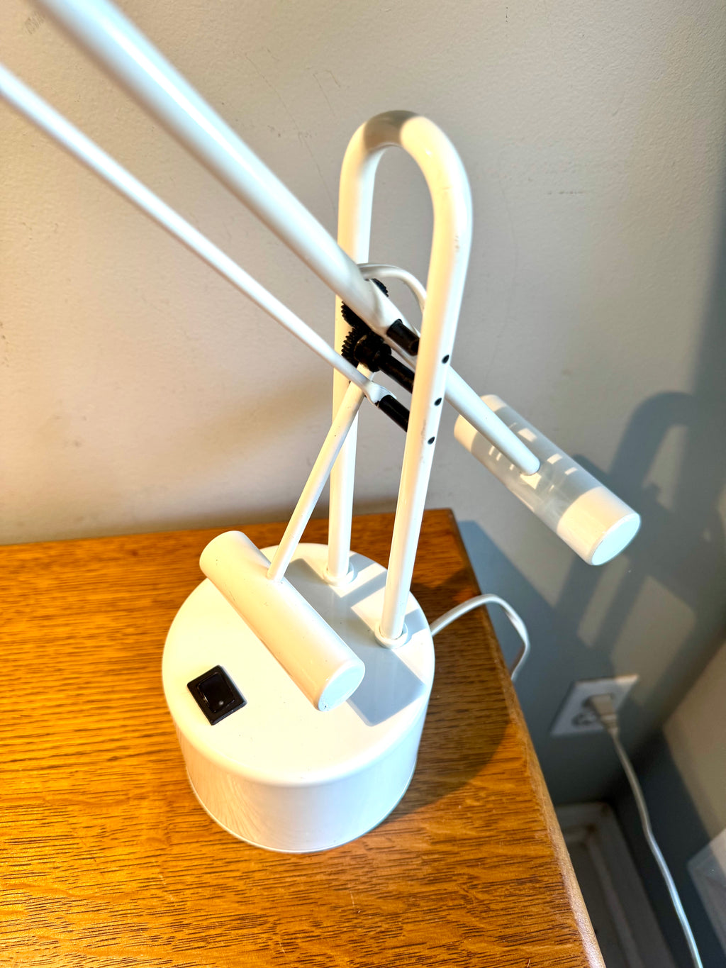 Vtg Post-modern Counter Balance Desk Lamp | White Articulating Desk Lamp