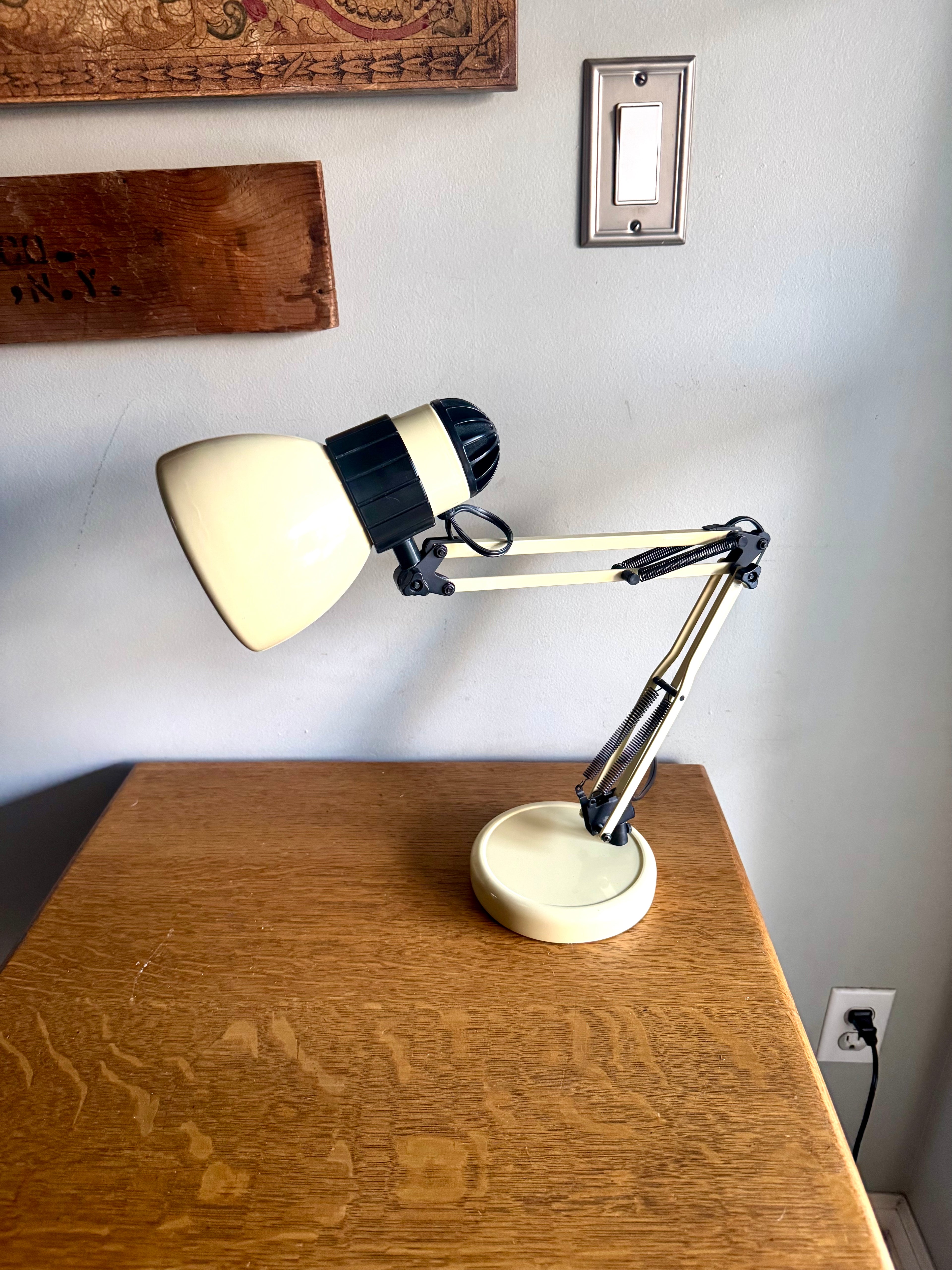 Industrial Luxo Style Articulating Swing Arm Creme Metal Portable Table Desk Lamp
