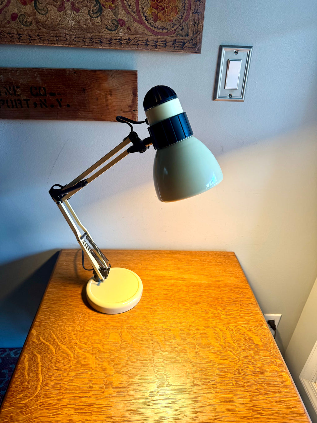 Industrial Luxo Style Articulating Swing Arm Creme Metal Portable Table Desk Lamp