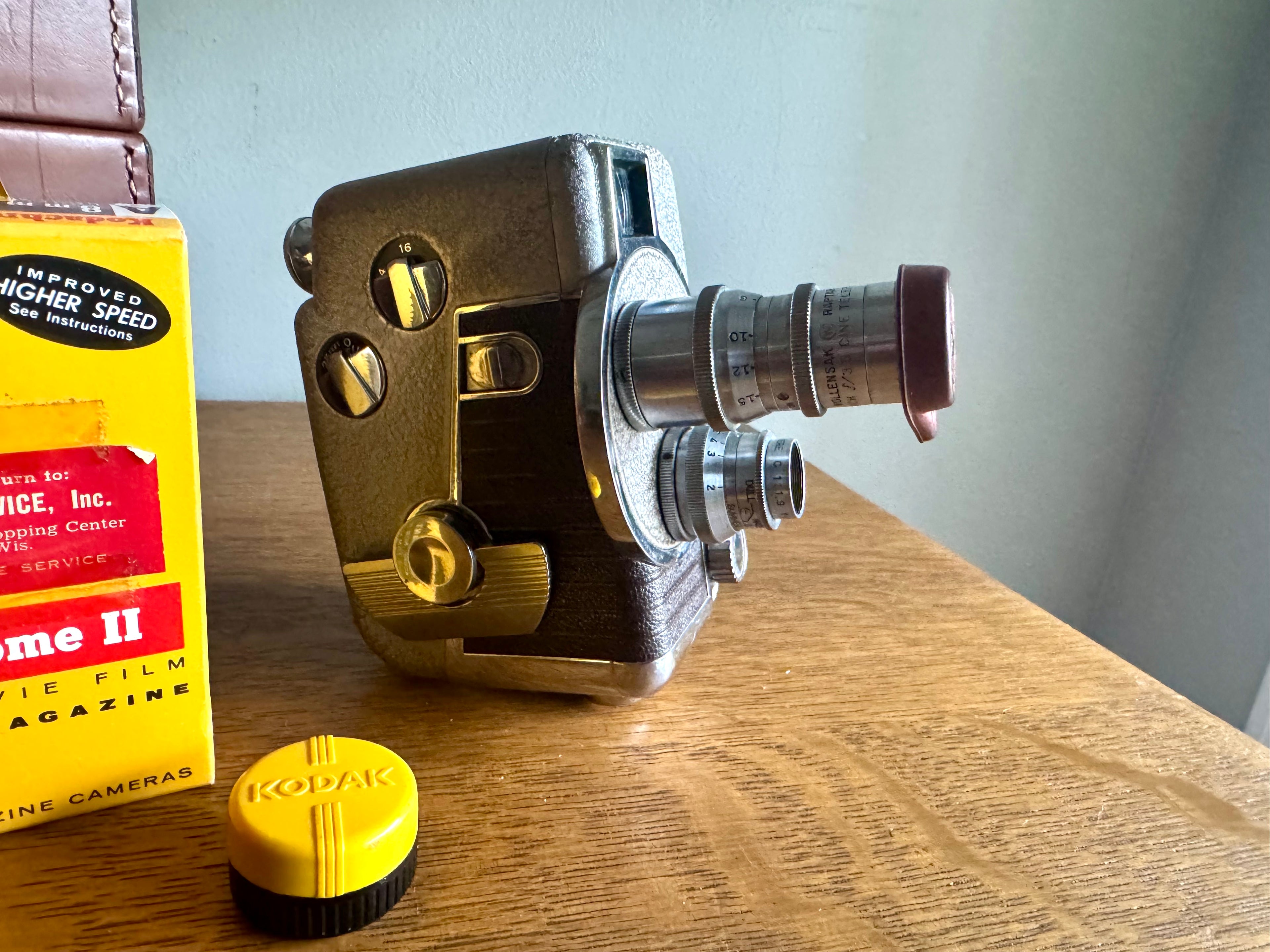 Vtg Revere 8 Camera and Case | Revere 8mm Camera and Carrying Case