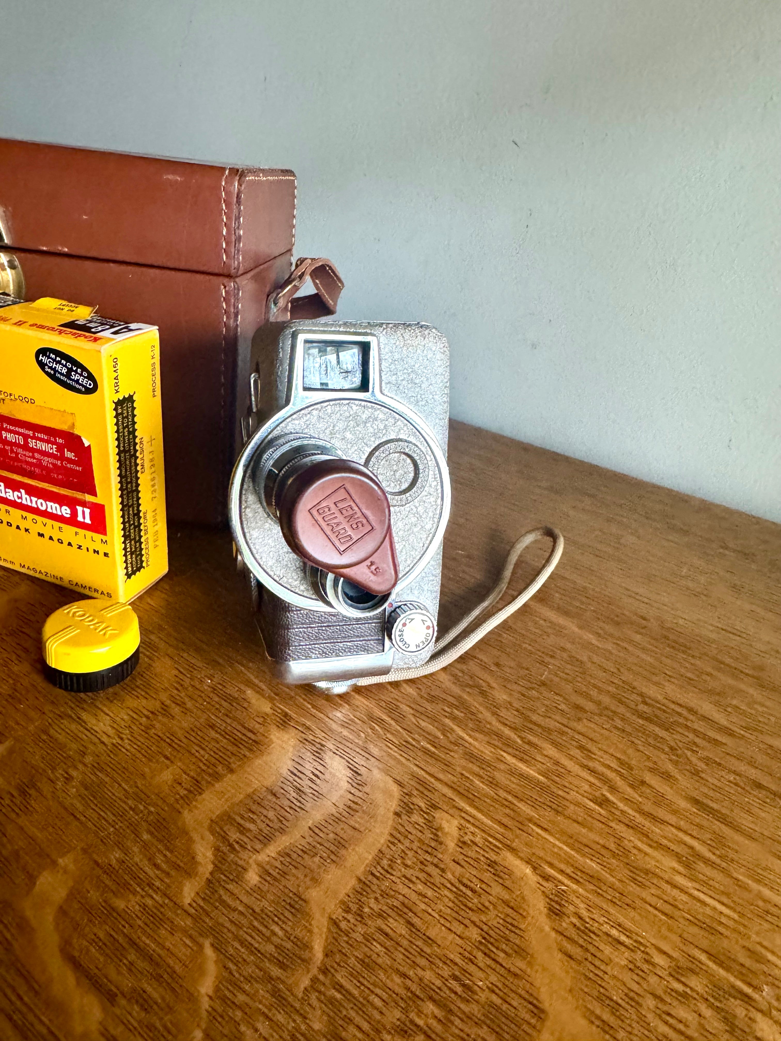 Vtg Revere 8 Camera and Case | Revere 8mm Camera and Carrying Case
