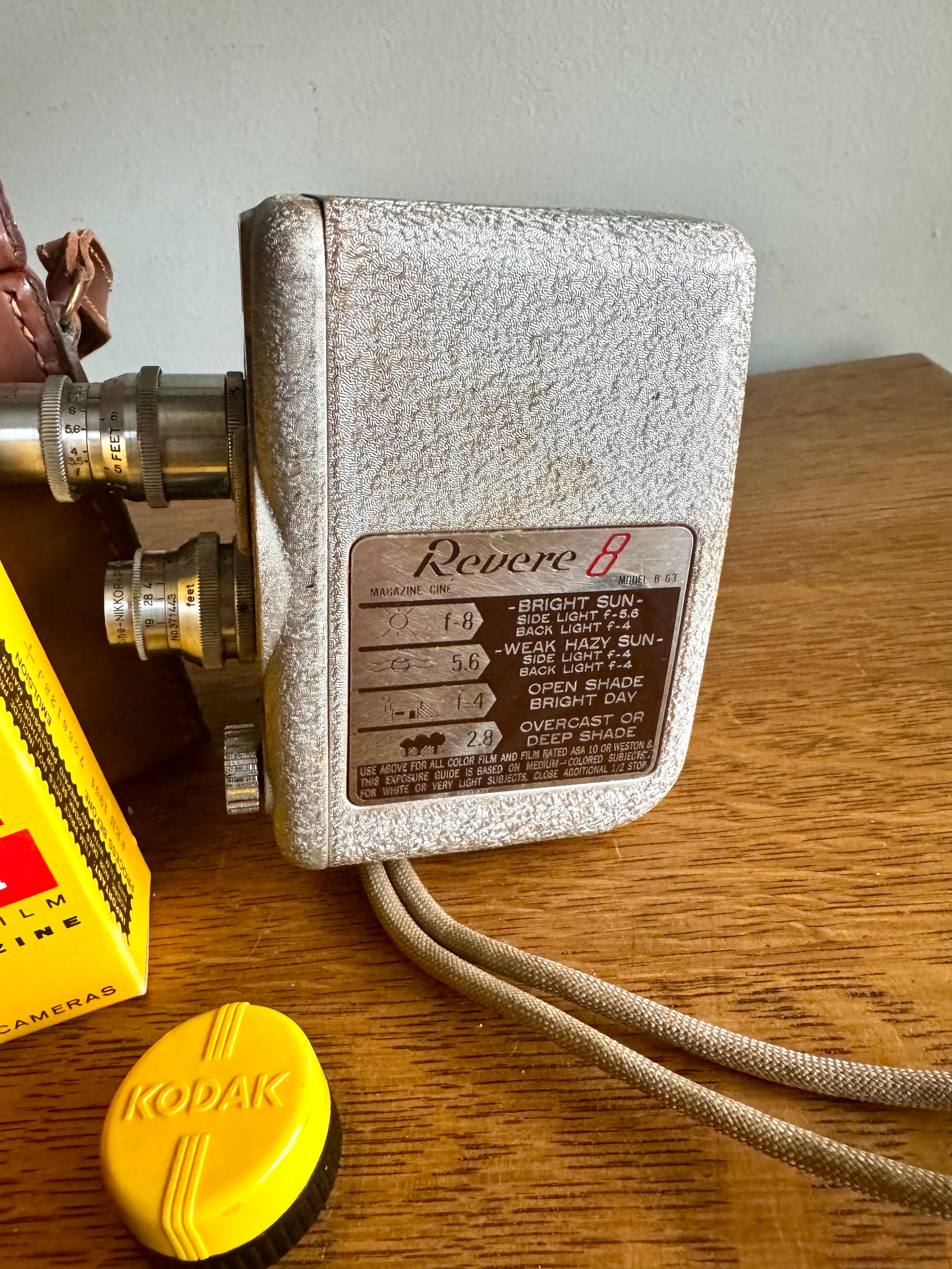 Vtg Revere 8 Camera and Case | Revere 8mm Camera and Carrying Case