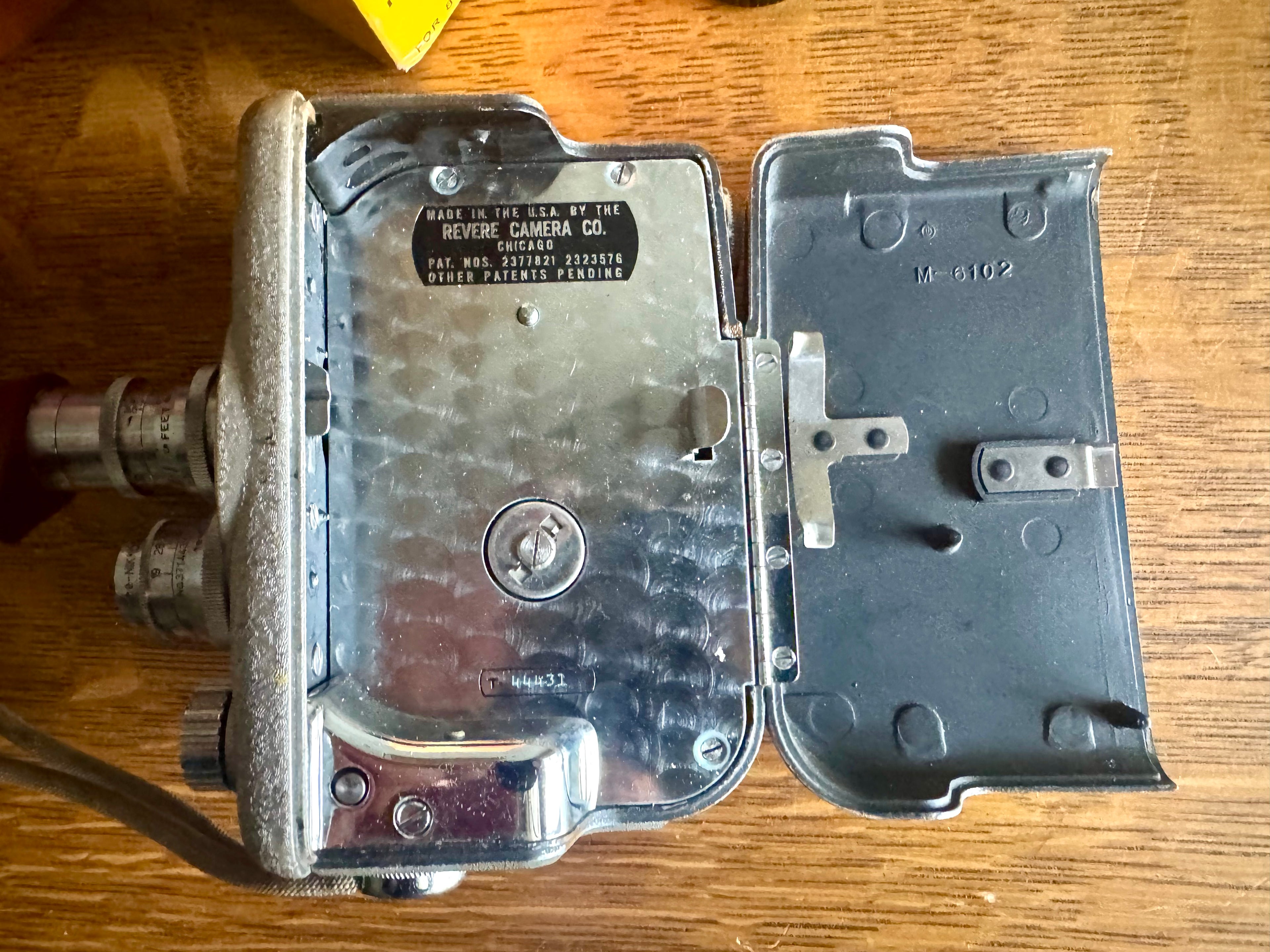 Vtg Revere 8 Camera and Case | Revere 8mm Camera and Carrying Case