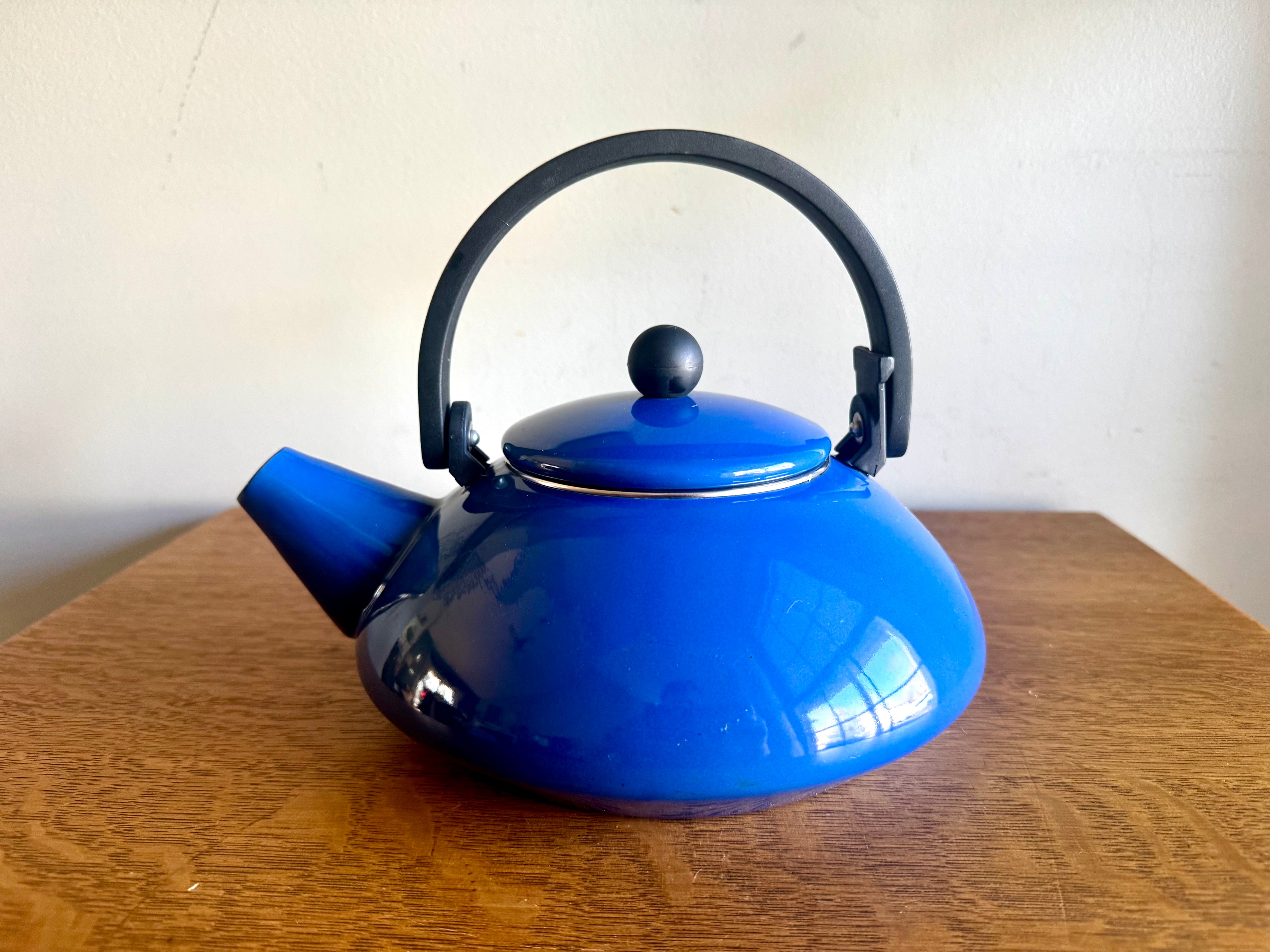 Le Creuset Tea Kettle Blue Enamel 1.5 Liters Steel | Blue Enamel Teapot Le Creuset