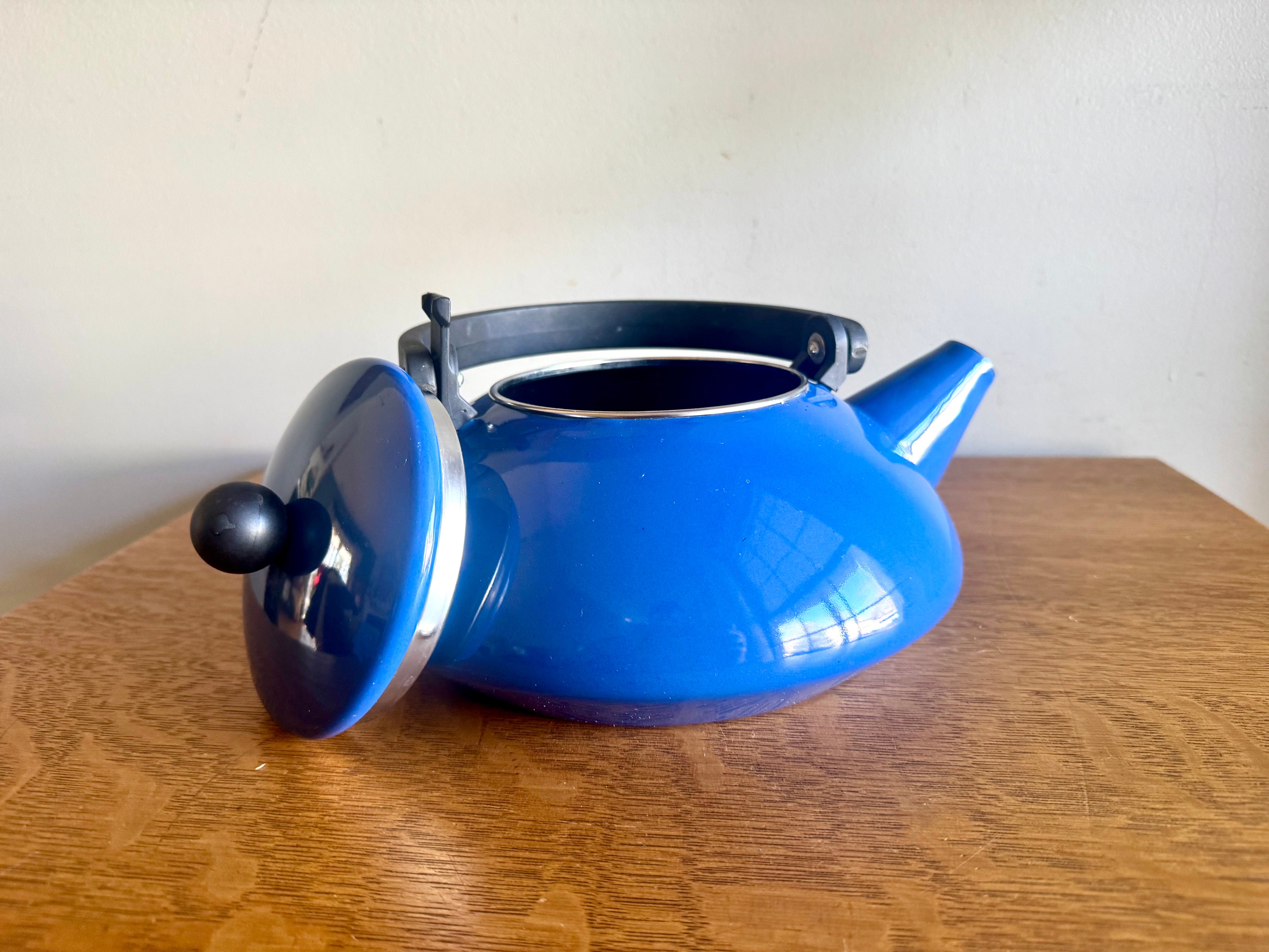 Le Creuset Tea Kettle Blue Enamel 1.5 Liters Steel | Blue Enamel Teapot Le Creuset