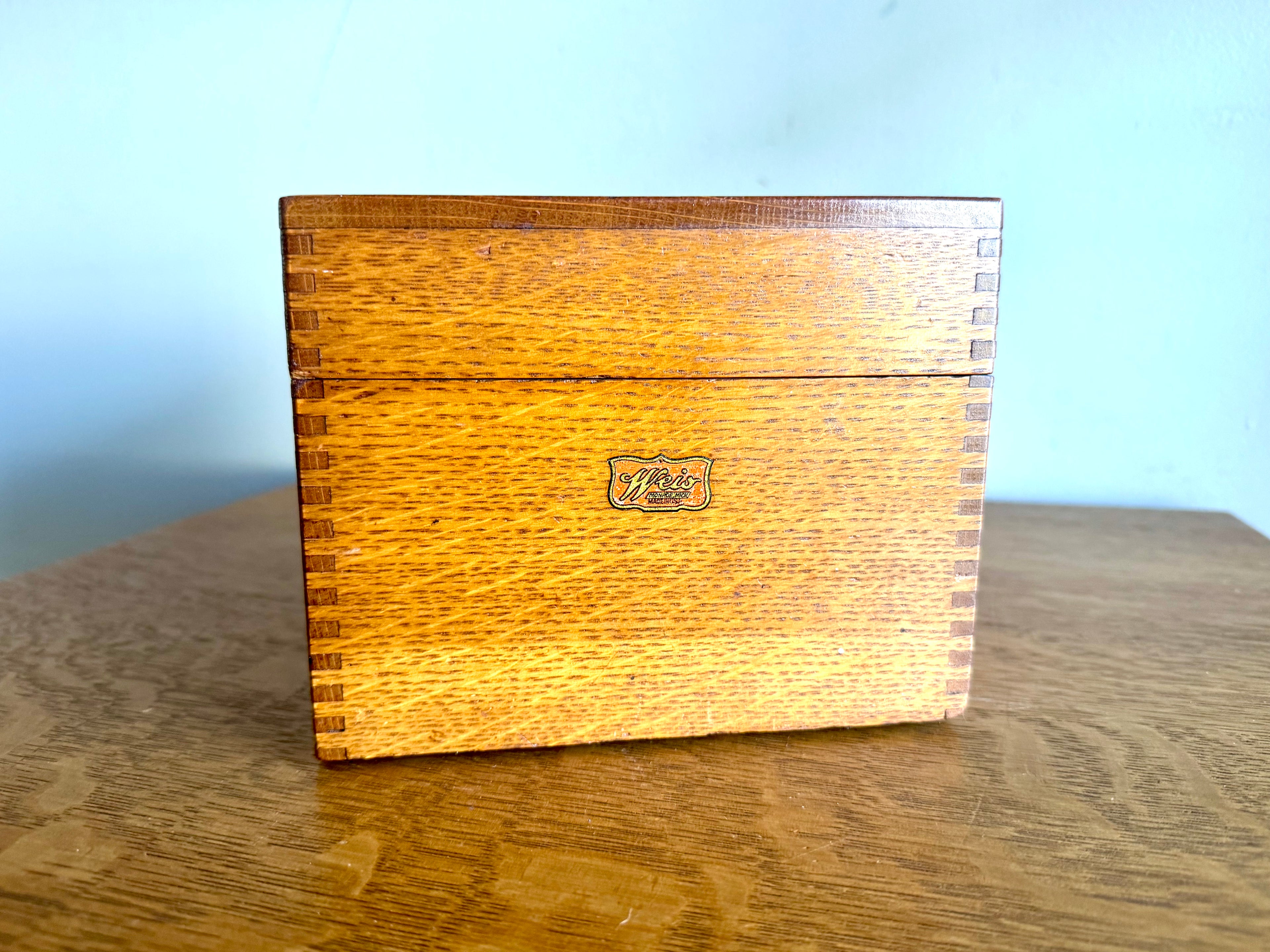 Vtg Weis Wooden Card Catalog With Lid | 3"x 5" Card Organizer Box | Box Joint Wooden Recipe Filing Box