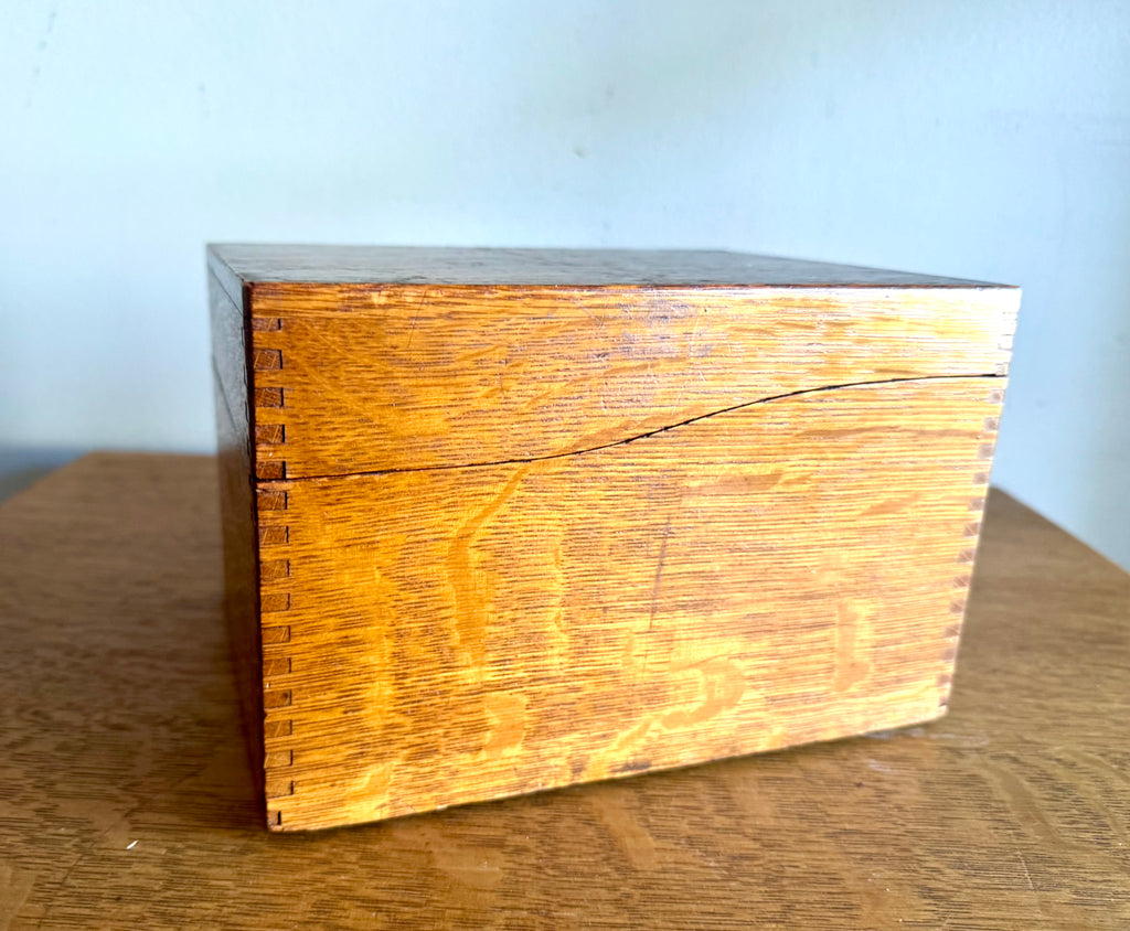 Vtg Weis Wooden Card Catalog With Lid | 3"x 5" Card Organizer Box | Box Joint Wooden Recipe Filing Box