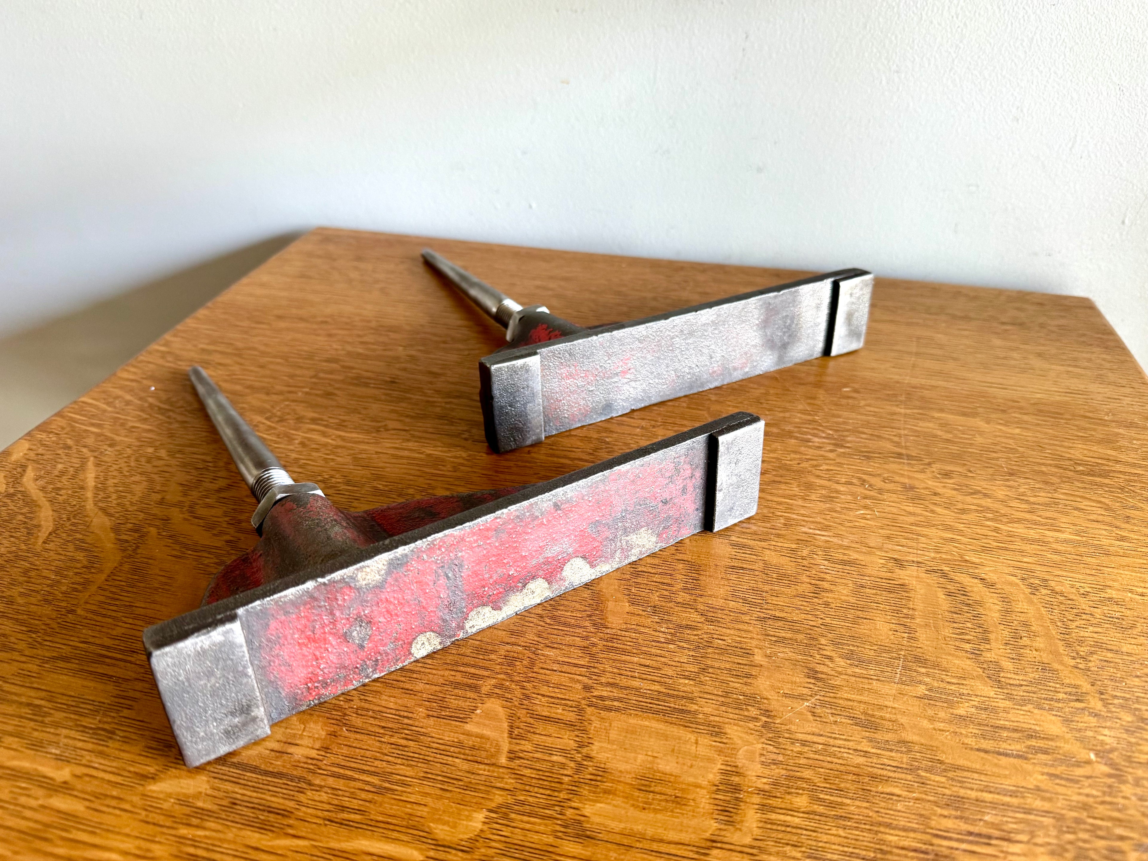 Vtg Hub City Iron Co. Cylinder Head Stands | Distressed Red Iron Cylinder Head Rebuild Stands