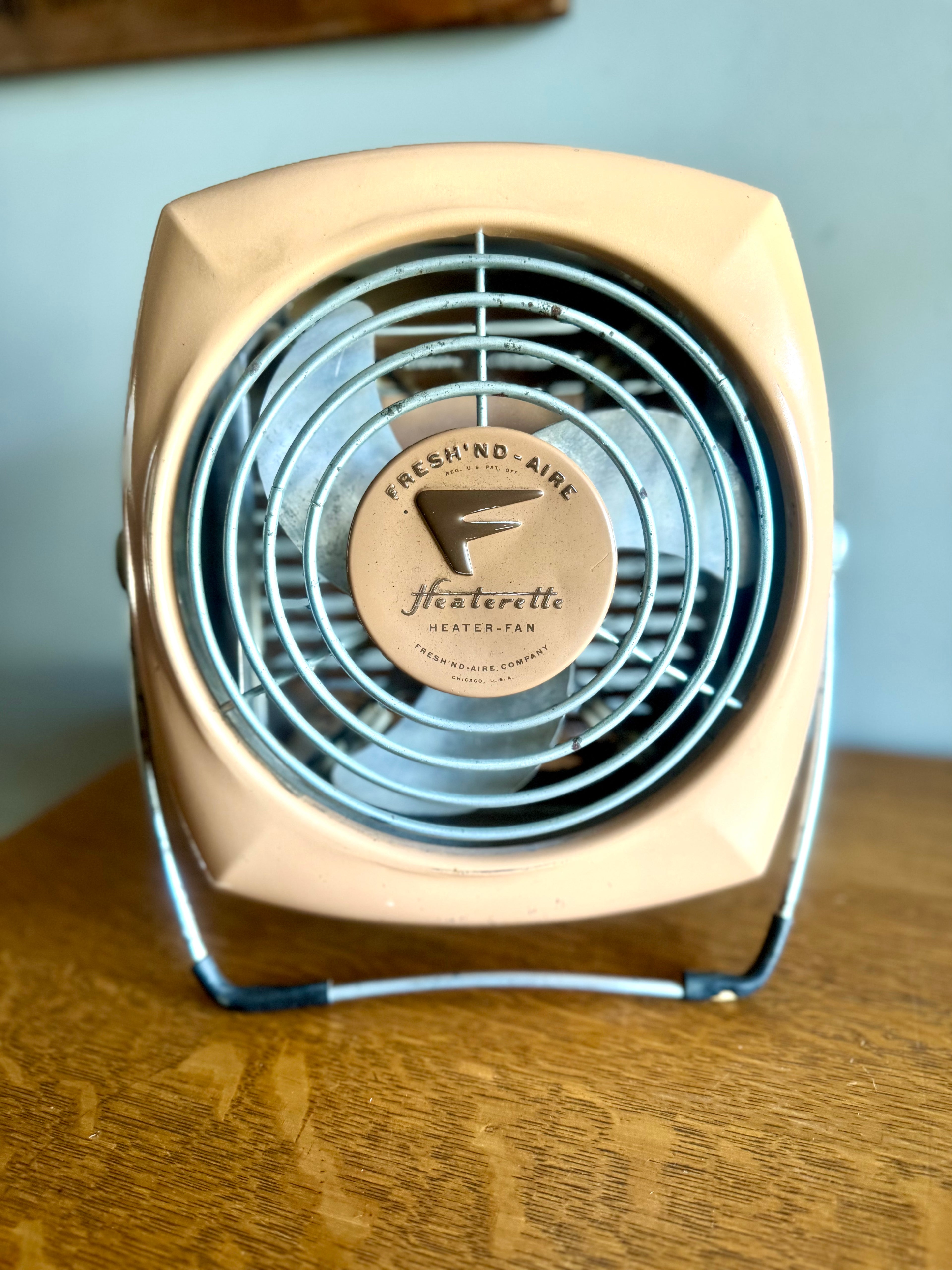 Vtg Fresh'nd-Aire Heaterette Heater Fan | Salmon Colored Heater Fan Model No.1320