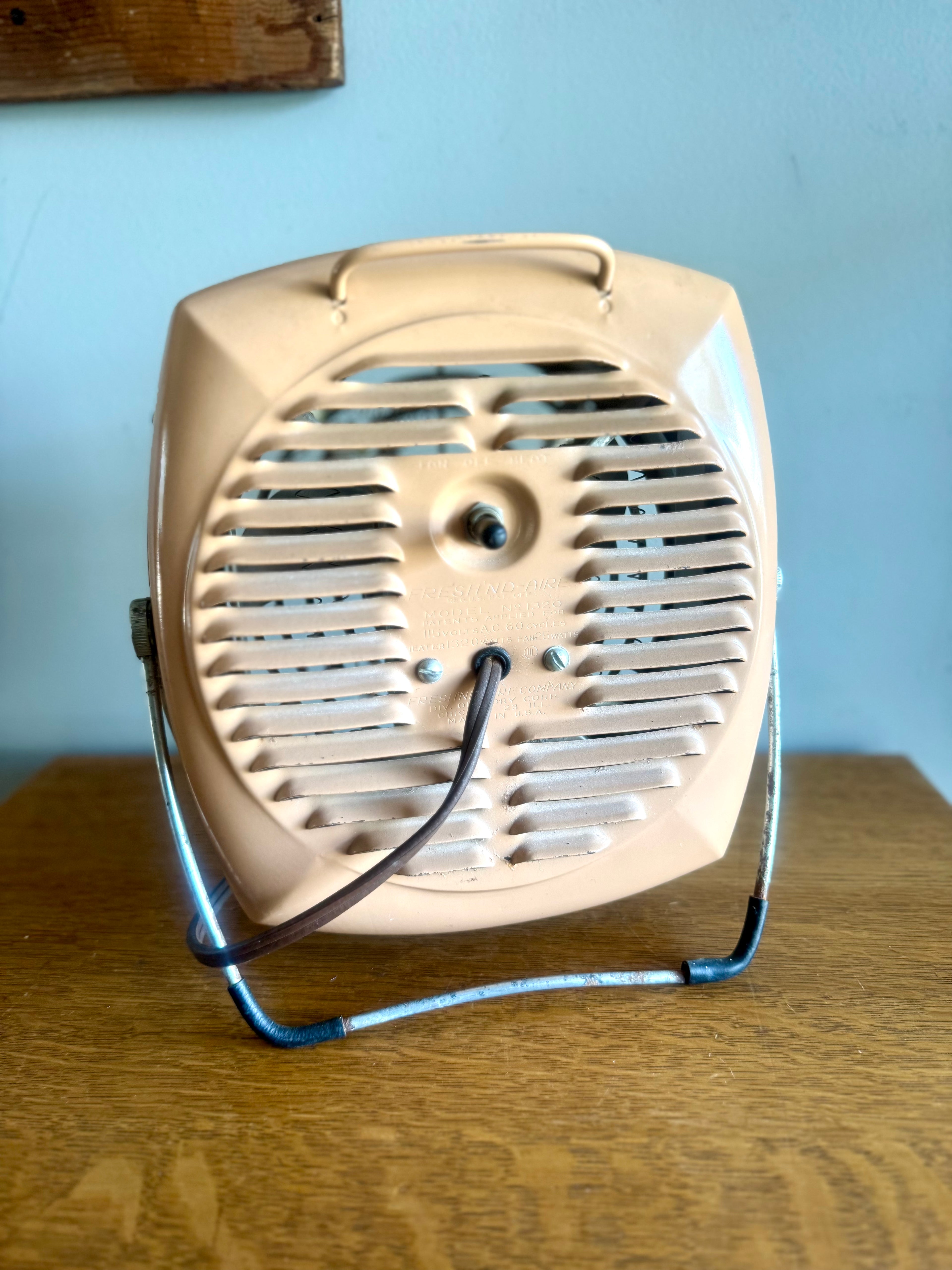 Vtg Fresh'nd-Aire Heaterette Heater Fan | Salmon Colored Heater Fan Model No.1320