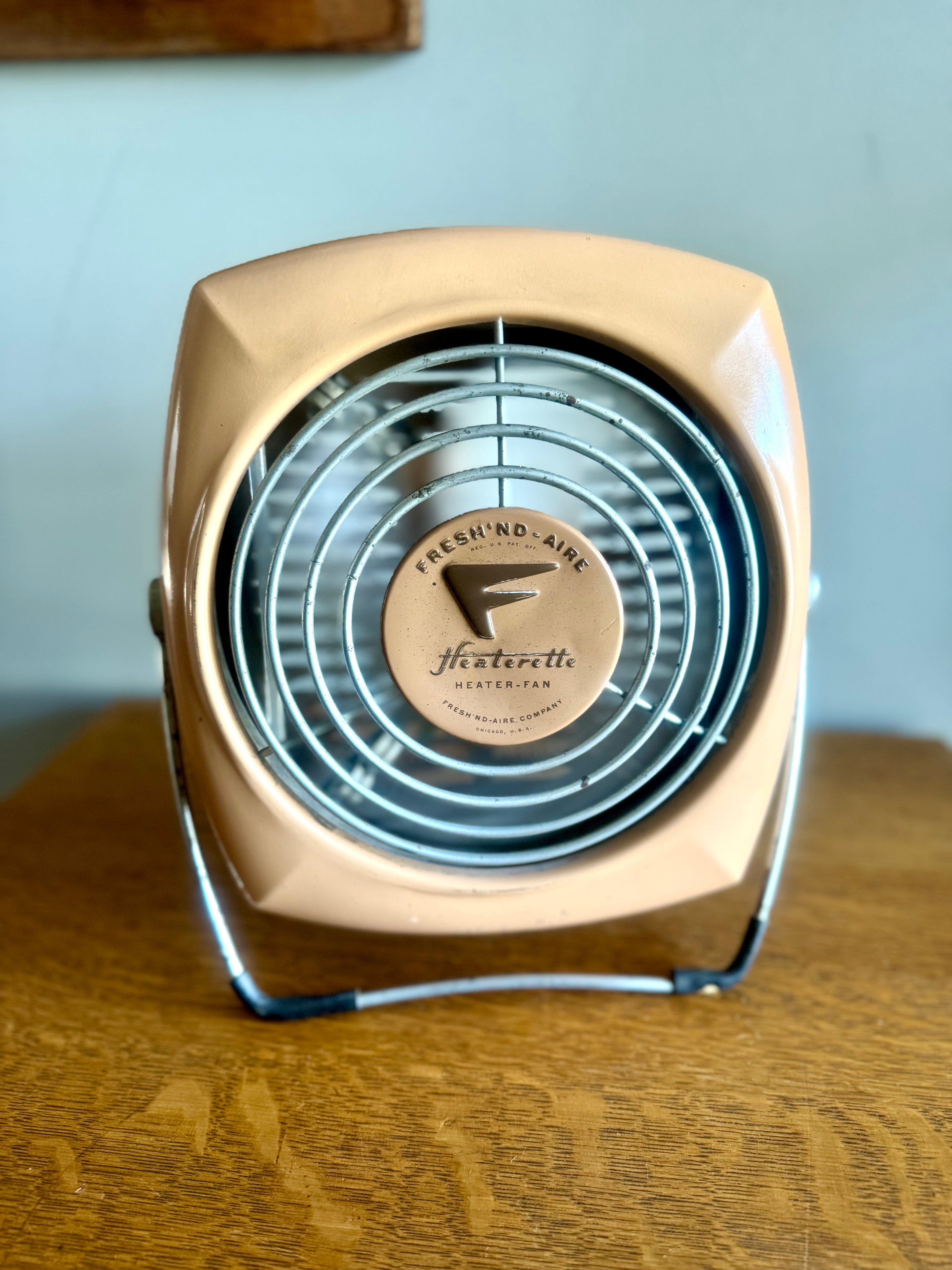 Vtg Fresh'nd-Aire Heaterette Heater Fan | Salmon Colored Heater Fan Model No.1320