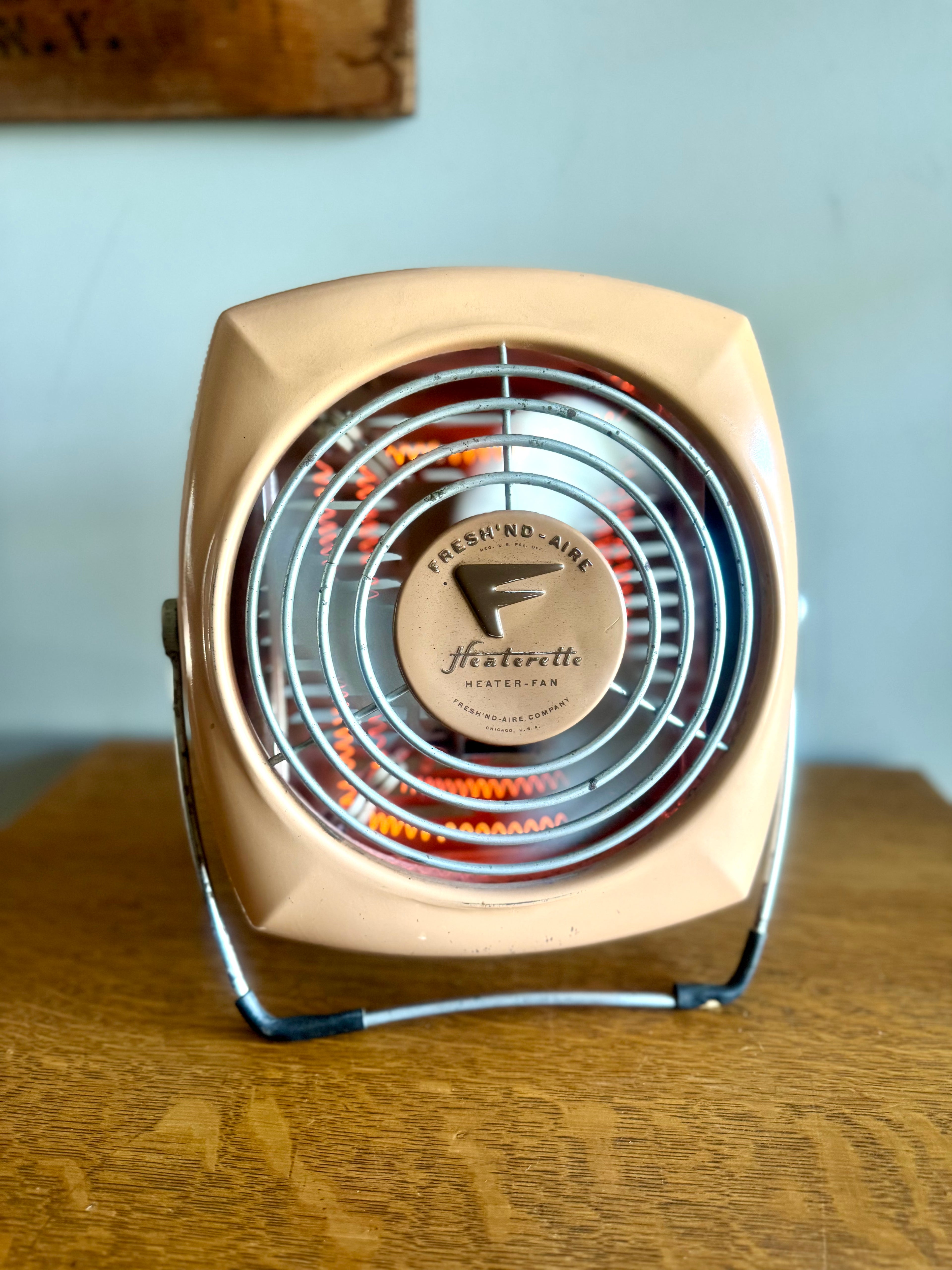 Vtg Fresh'nd-Aire Heaterette Heater Fan | Salmon Colored Heater Fan Model No.1320