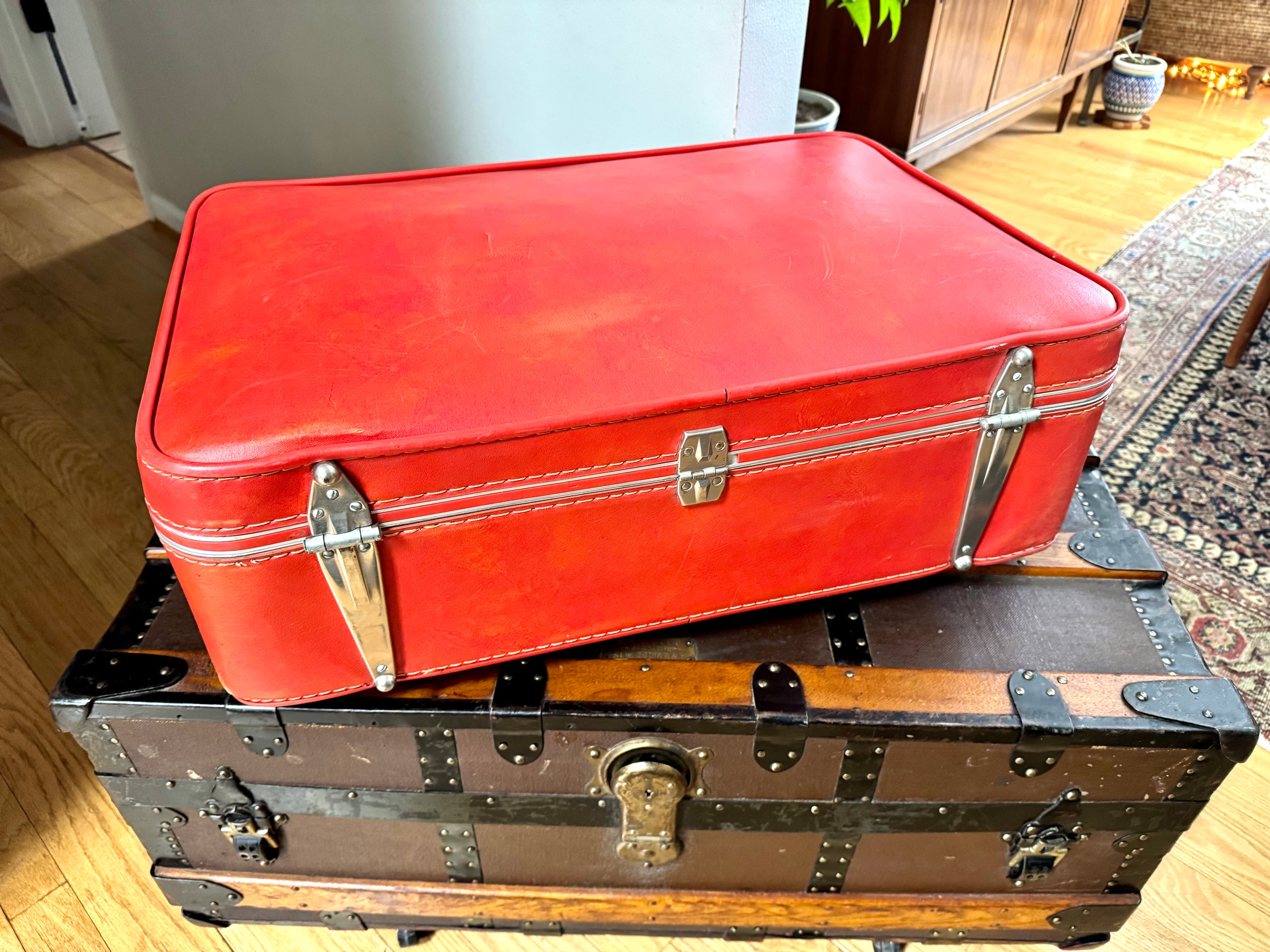 Vtg Large Red Marble Vinyl Suitcase | Pink Interior Red Suitcase