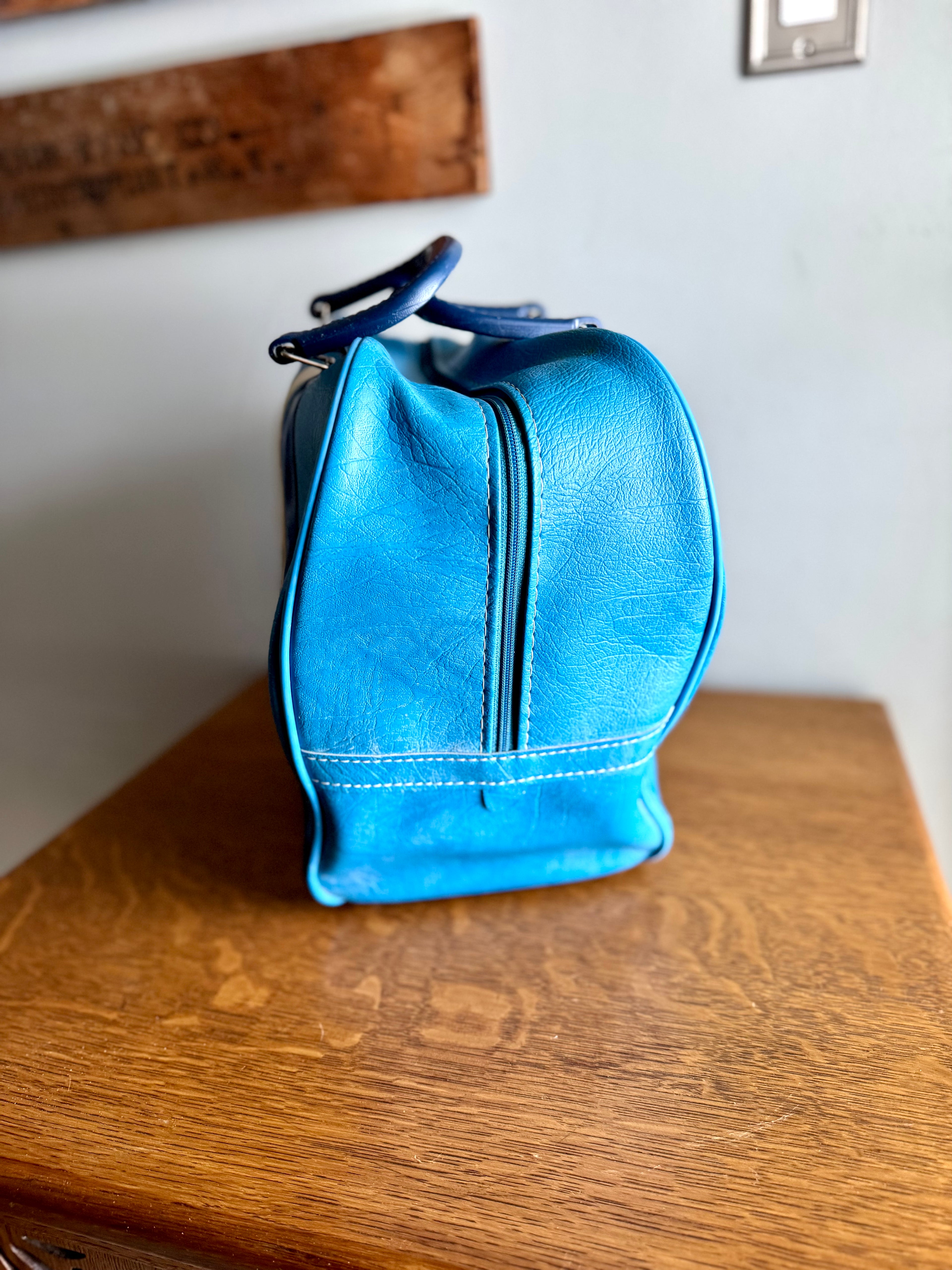 Retro Brunswick Blue and White Vinyl Faux Leather Bowling Bag | Vtg Blue & White Bowling Bag