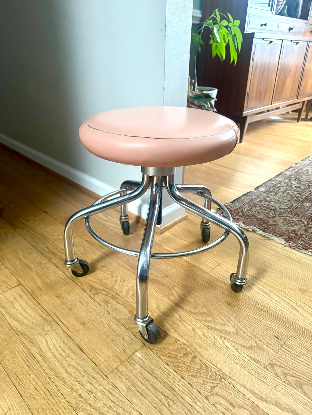 Vtg Medical Exam Stool | Chrome Metal Adjustable Rolling Stool | Pink Cushion Rolling Stool