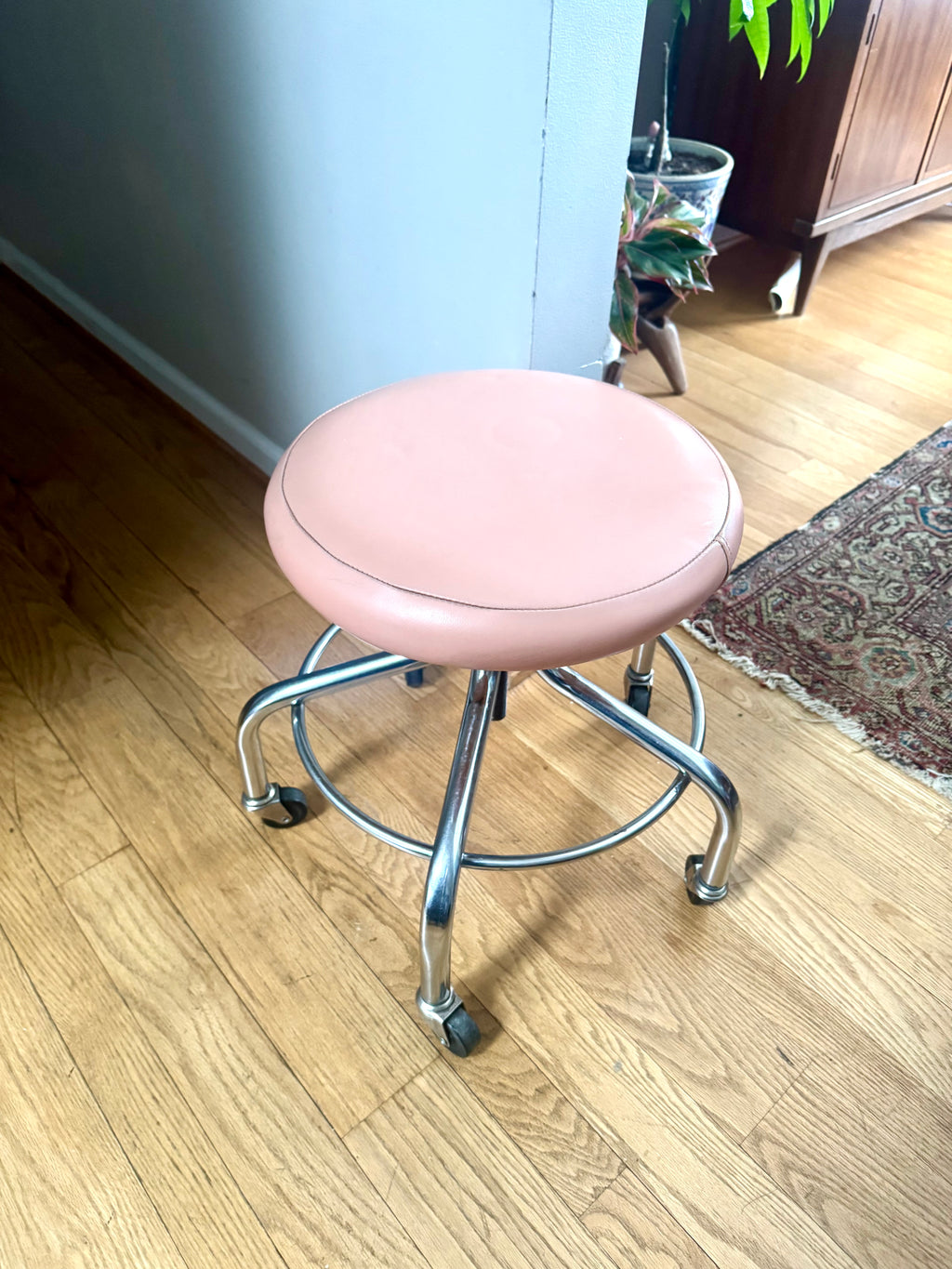 Vtg Medical Exam Stool | Chrome Metal Adjustable Rolling Stool | Pink Cushion Rolling Stool