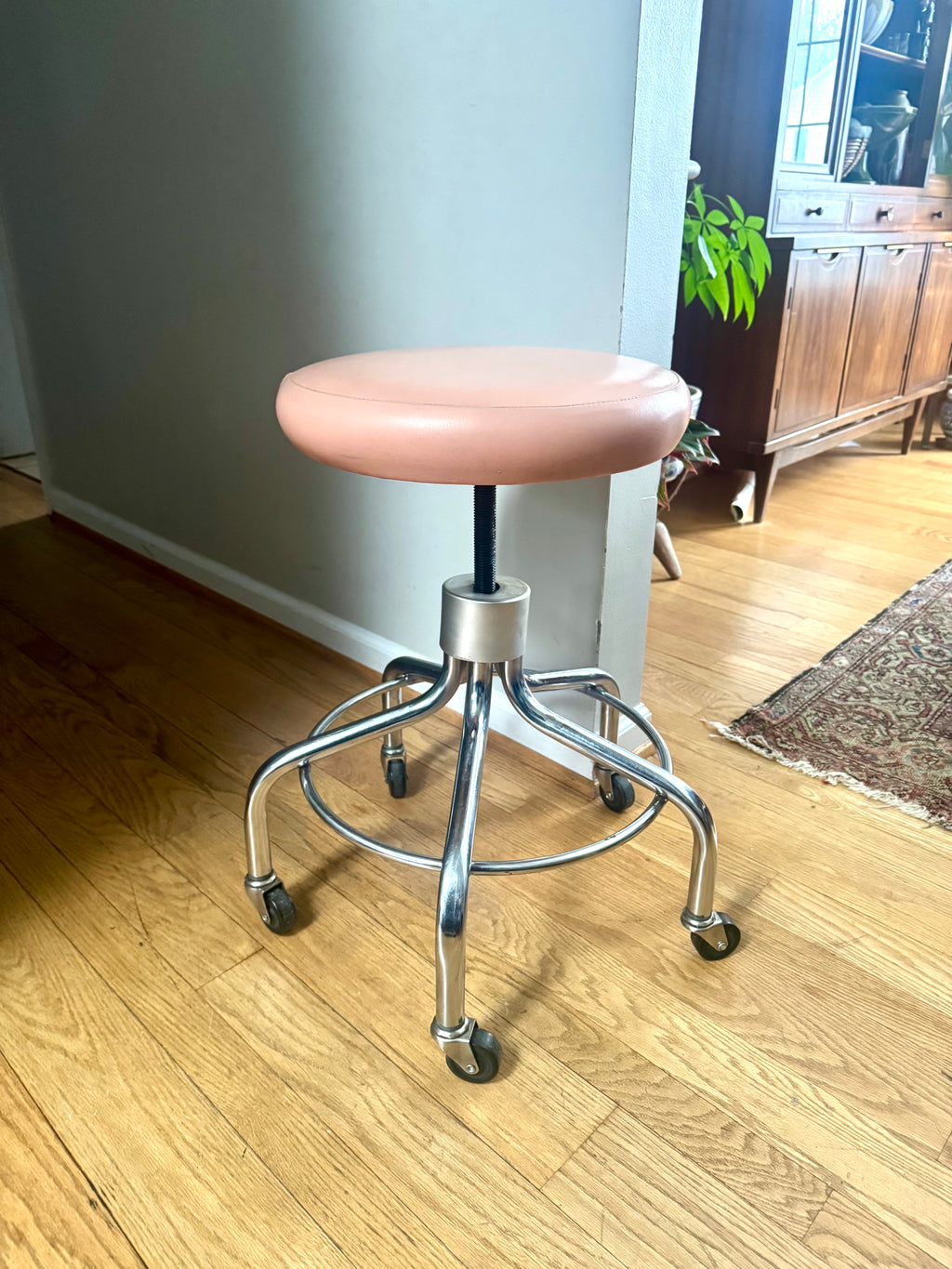 Vtg Medical Exam Stool | Chrome Metal Adjustable Rolling Stool | Pink Cushion Rolling Stool