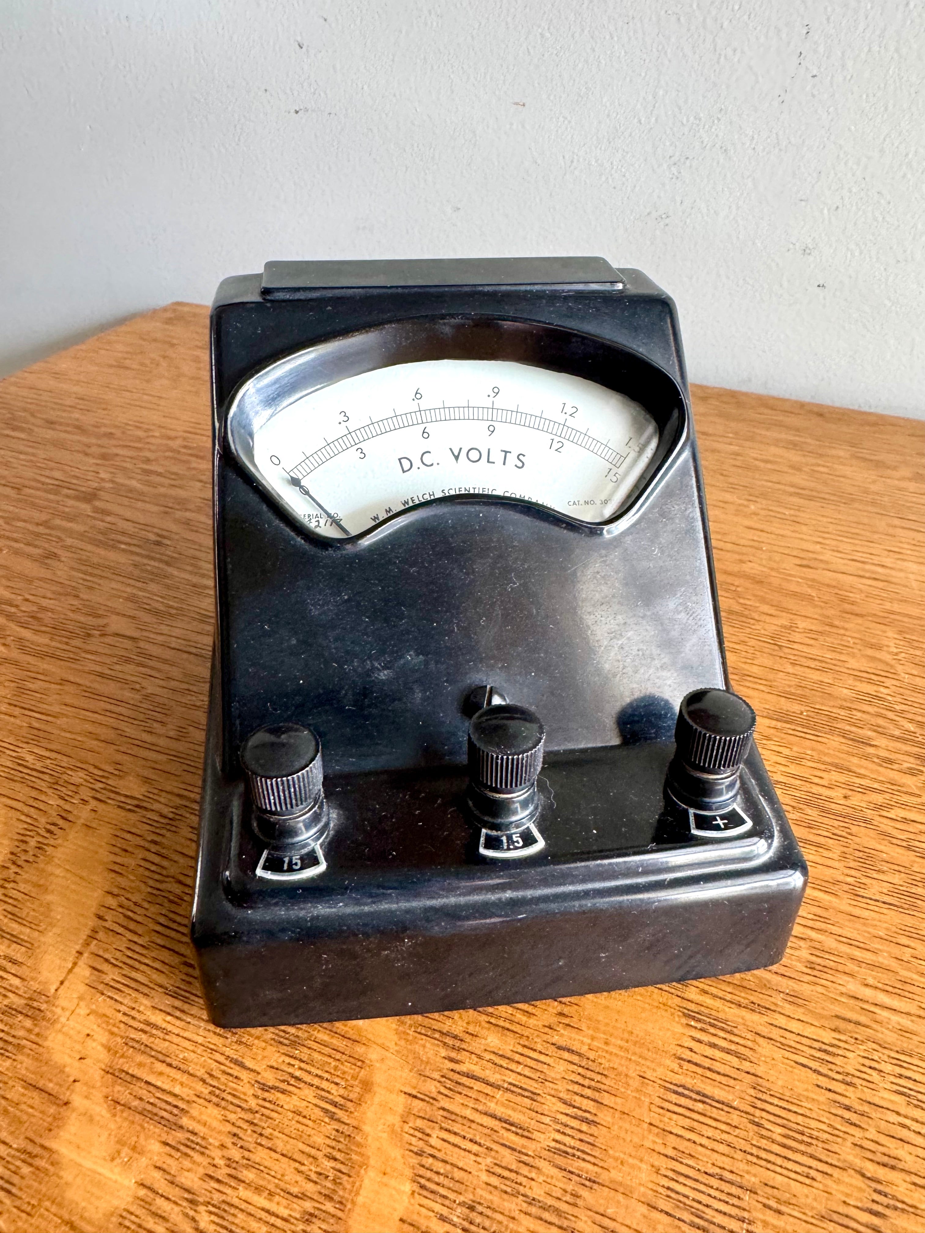 Vintage Welch Scientific Co. D.C. Volt Meter | Black Bakelite Welch Scientific Co Volt Meter | Industrial Lab Equipment Voltmeter