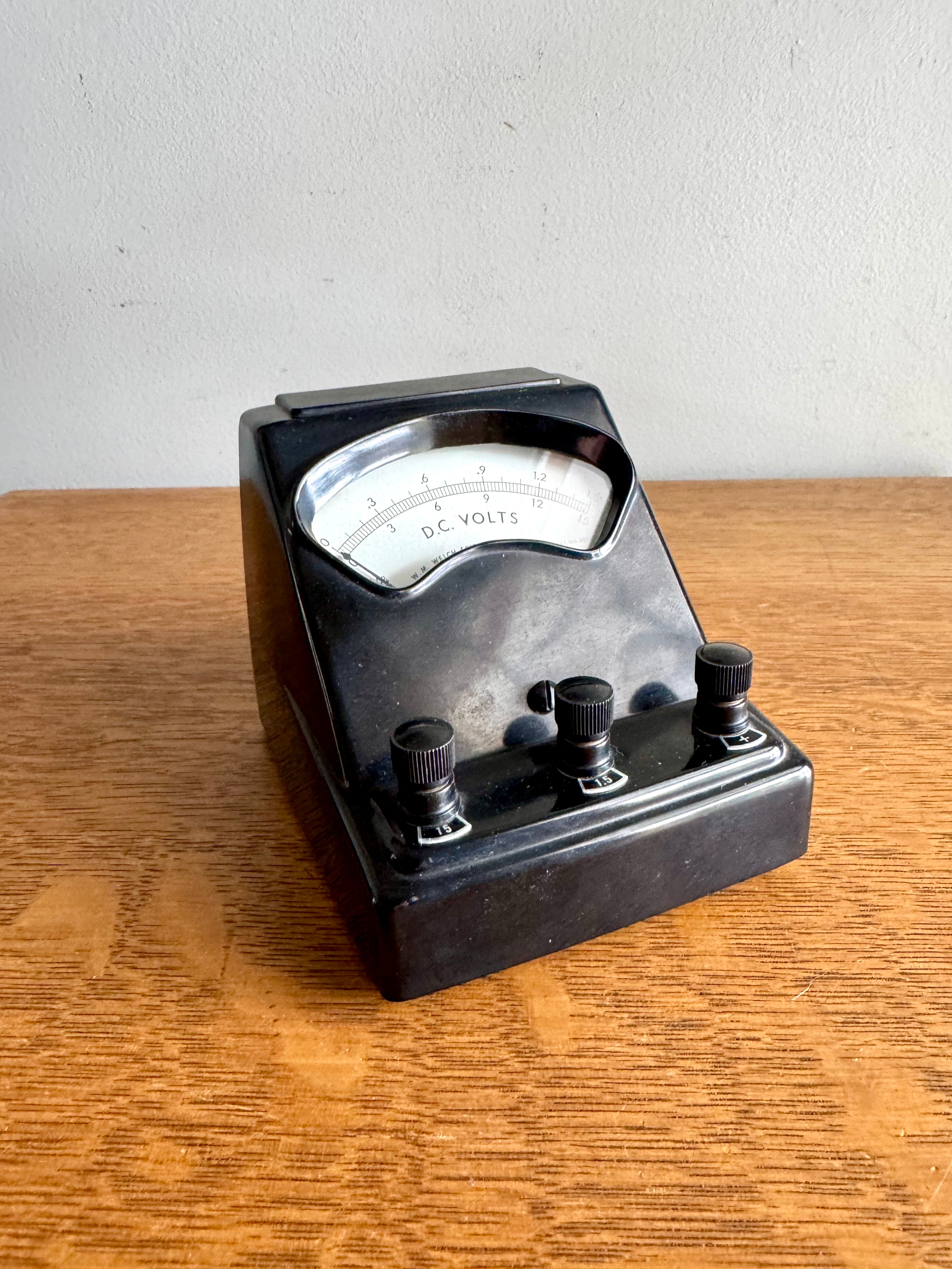 Vintage Welch Scientific Co. D.C. Volt Meter | Black Bakelite Welch Scientific Co Volt Meter | Industrial Lab Equipment Voltmeter