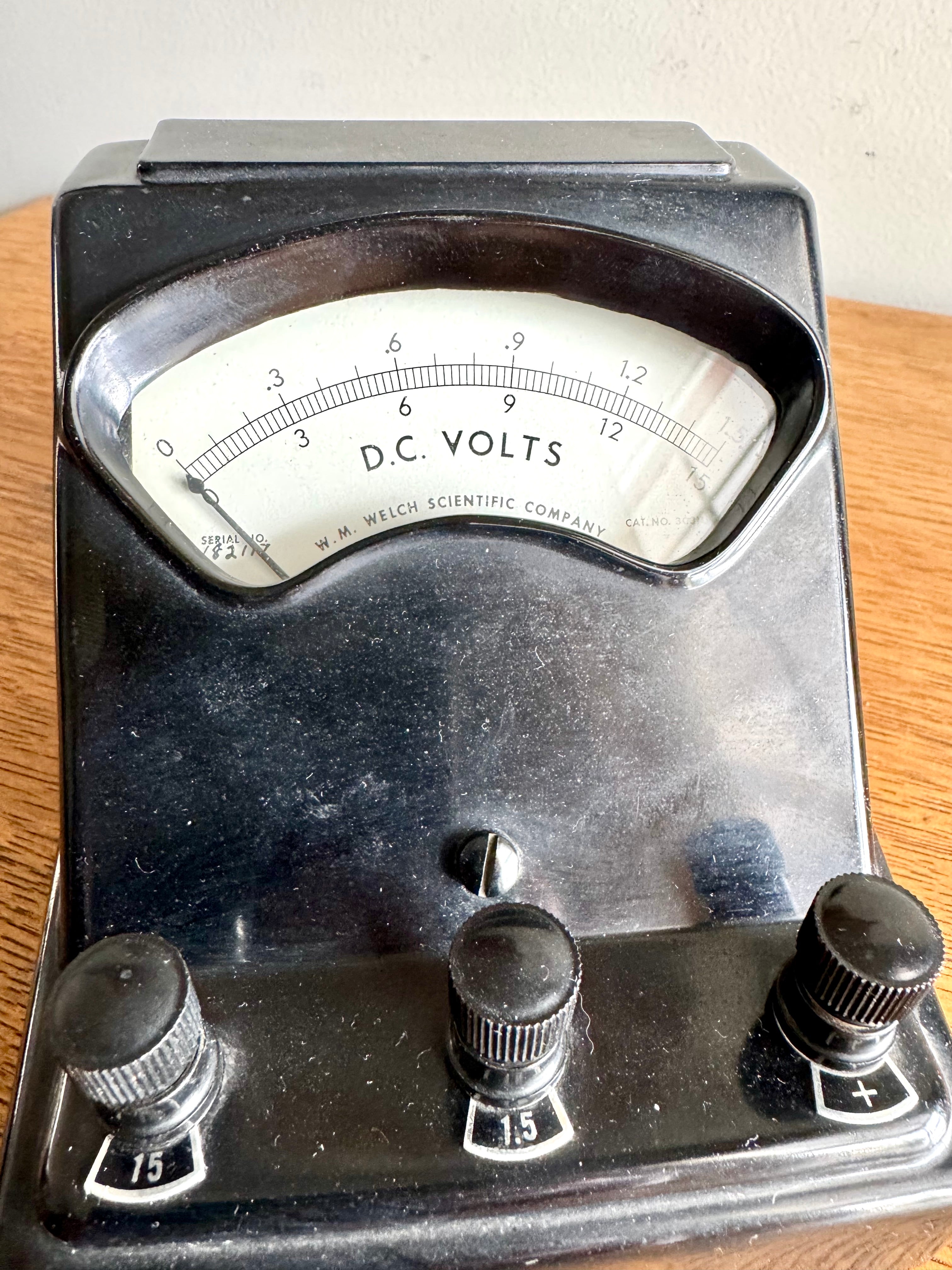 Vintage Welch Scientific Co. D.C. Volt Meter | Black Bakelite Welch Scientific Co Volt Meter | Industrial Lab Equipment Voltmeter