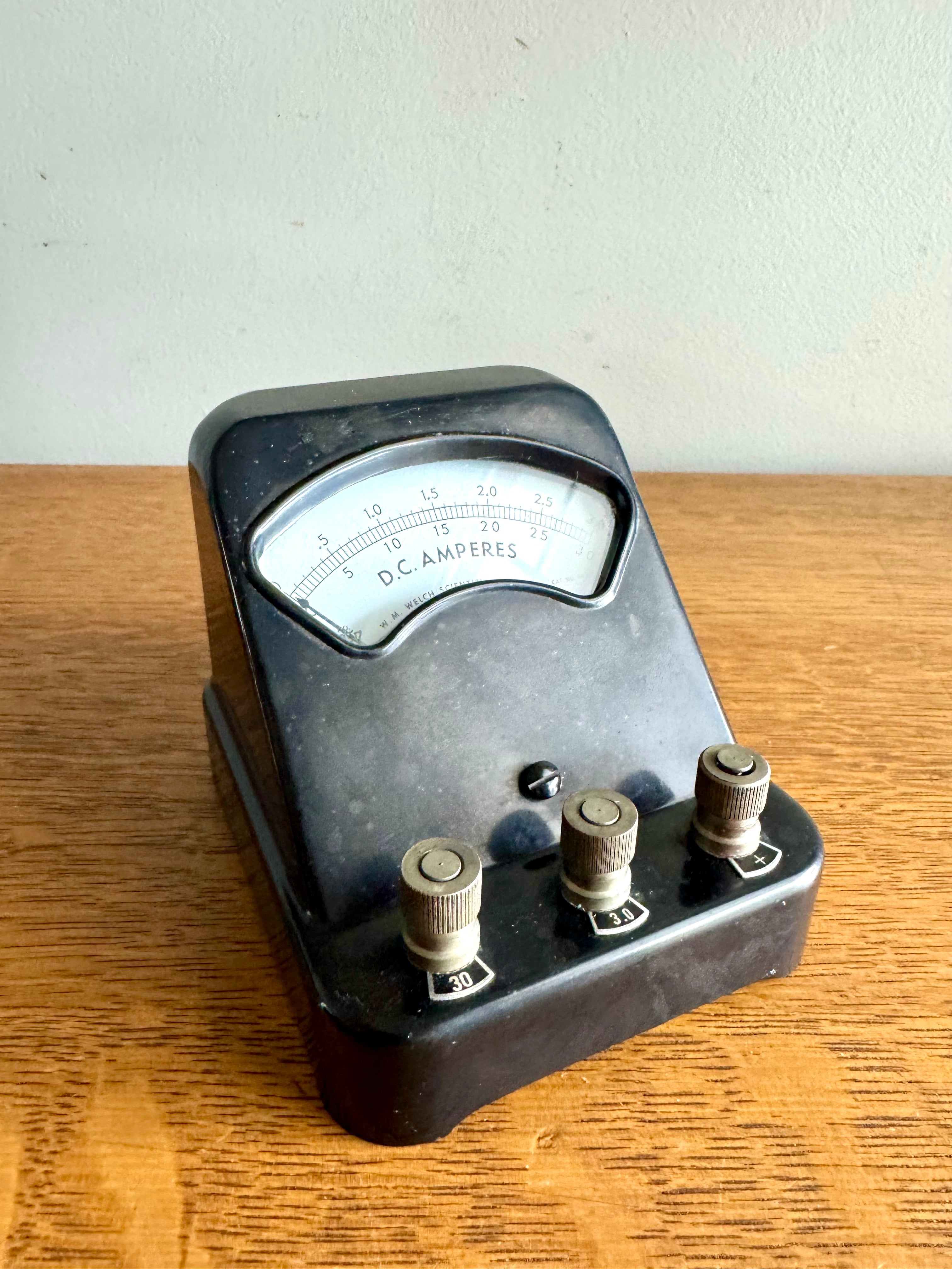 Vintage Welch Scientific Co. D.C. Amperes Meter | Black Bakelite Welch Scientific Co Ampere Meter | Industrial Lab Equipment Amp Meter