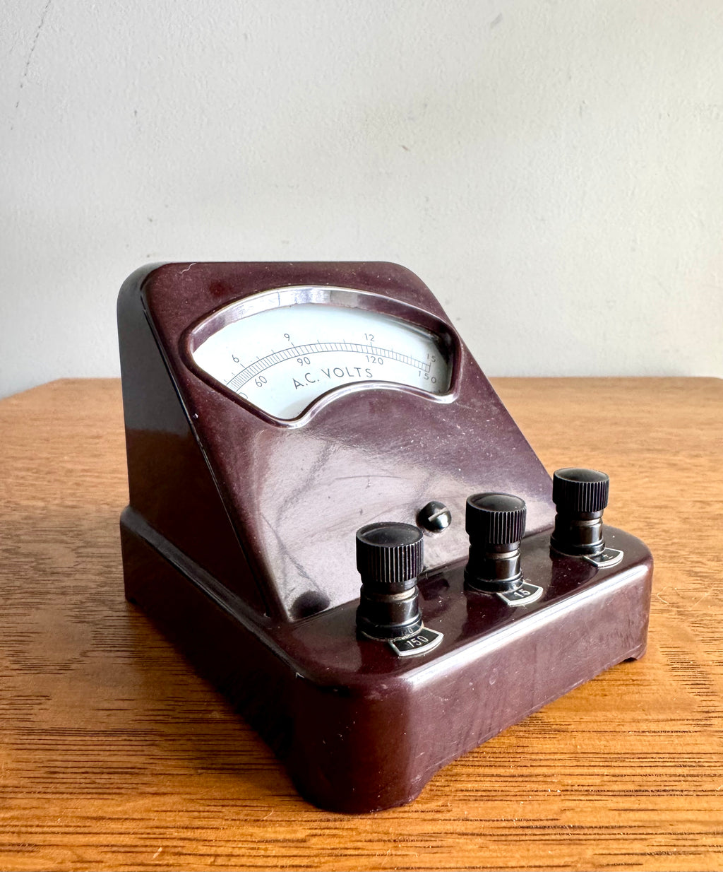 Vintage Welch Scientific Co. A.C. Volt Meter | Brown Bakelite Welch Scientific Co Volt Meter| Industrial Lab Equipment Voltmeter