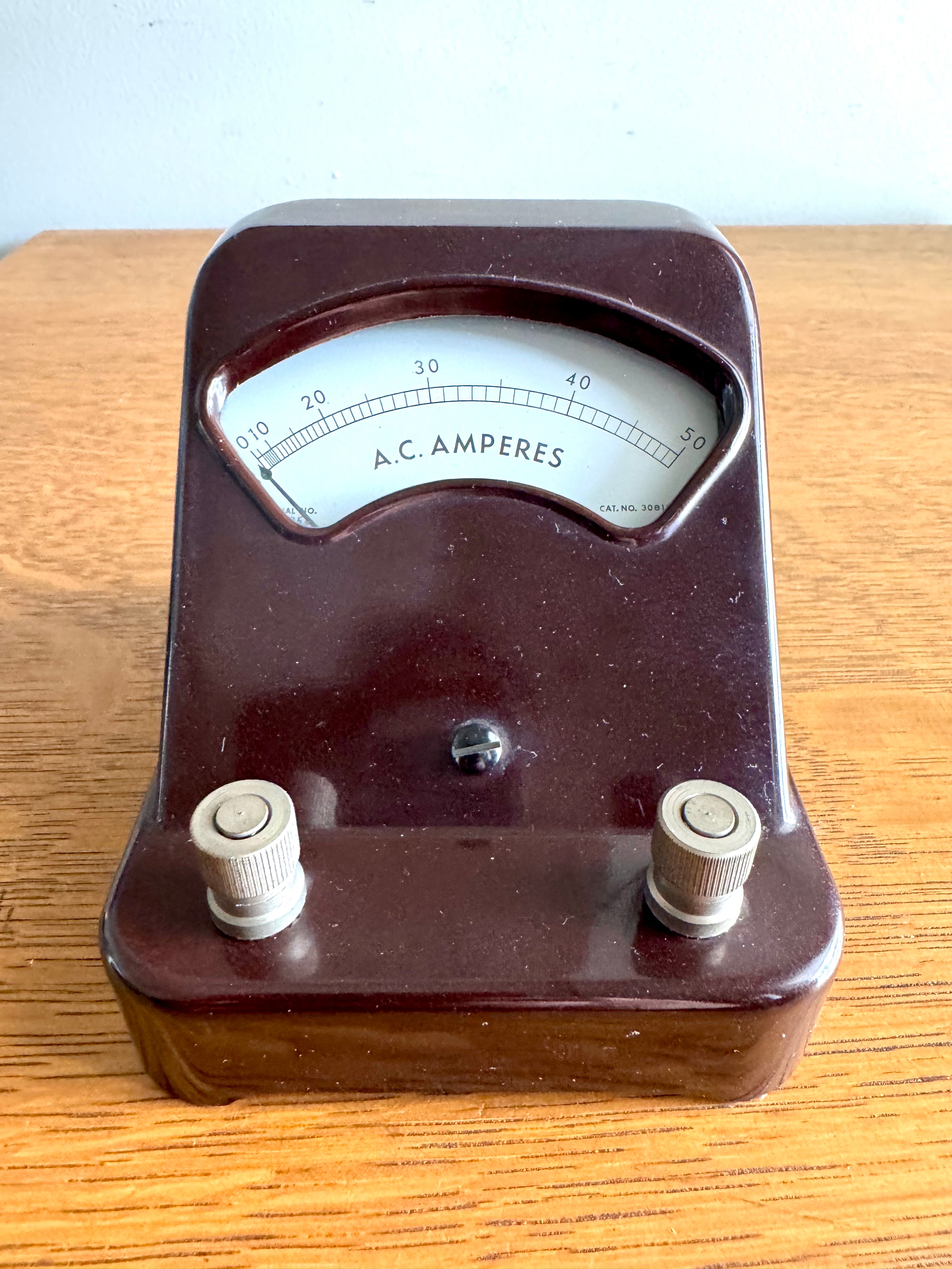 Vintage Welch Scientific Co. A.C. Amperes Meter | Brown Bakelite Welch Scientific Co AC Amp Meter | Industrial Lab Equipment A.C. Amperes Meter