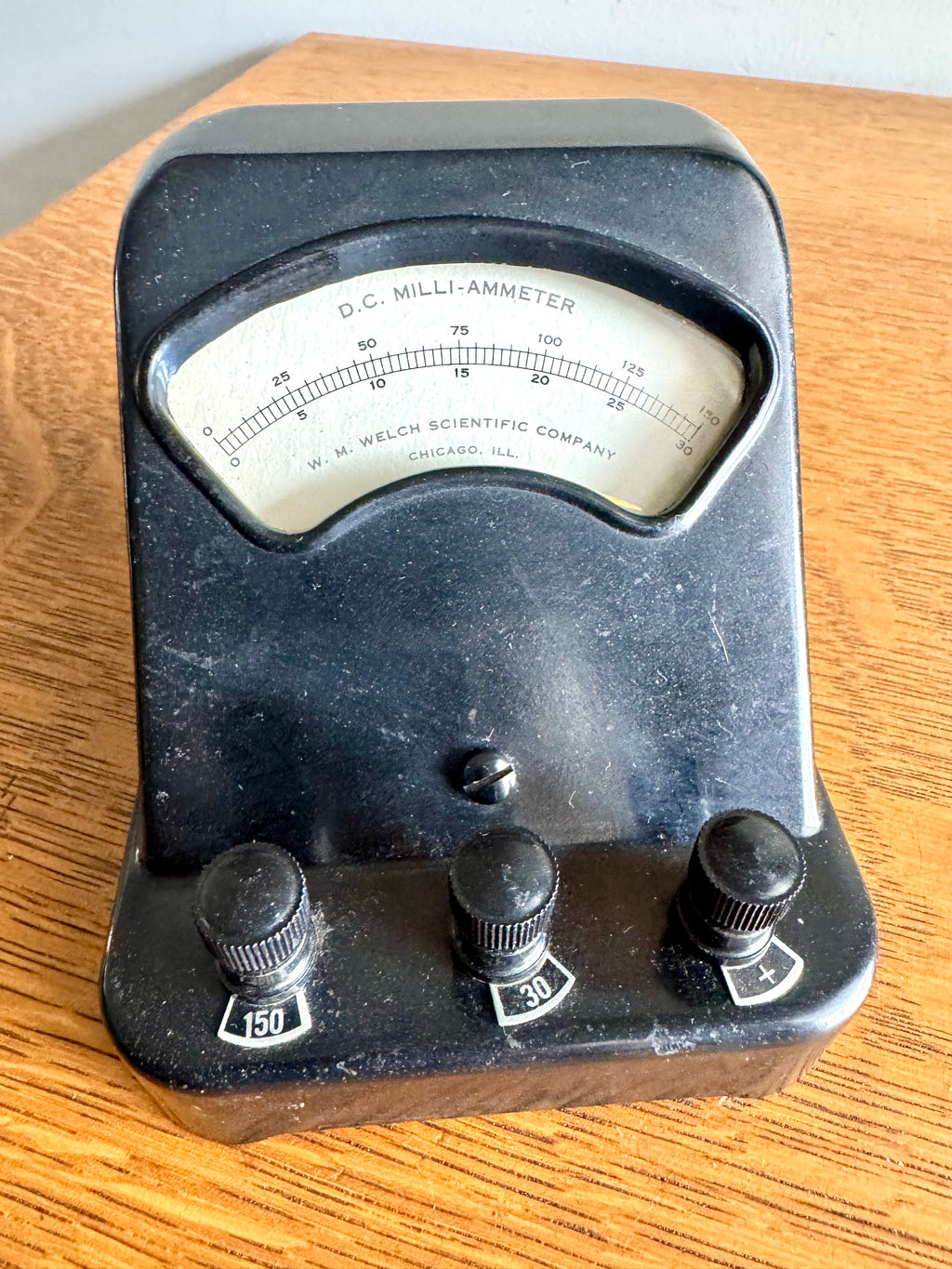 Vintage Welch Scientific Co. D.C. Milli-Ammeter | Black Bakelite Welch Scientific Co D.C. Milli-Ammeter | Industrial Lab Equipment Amp Meter
