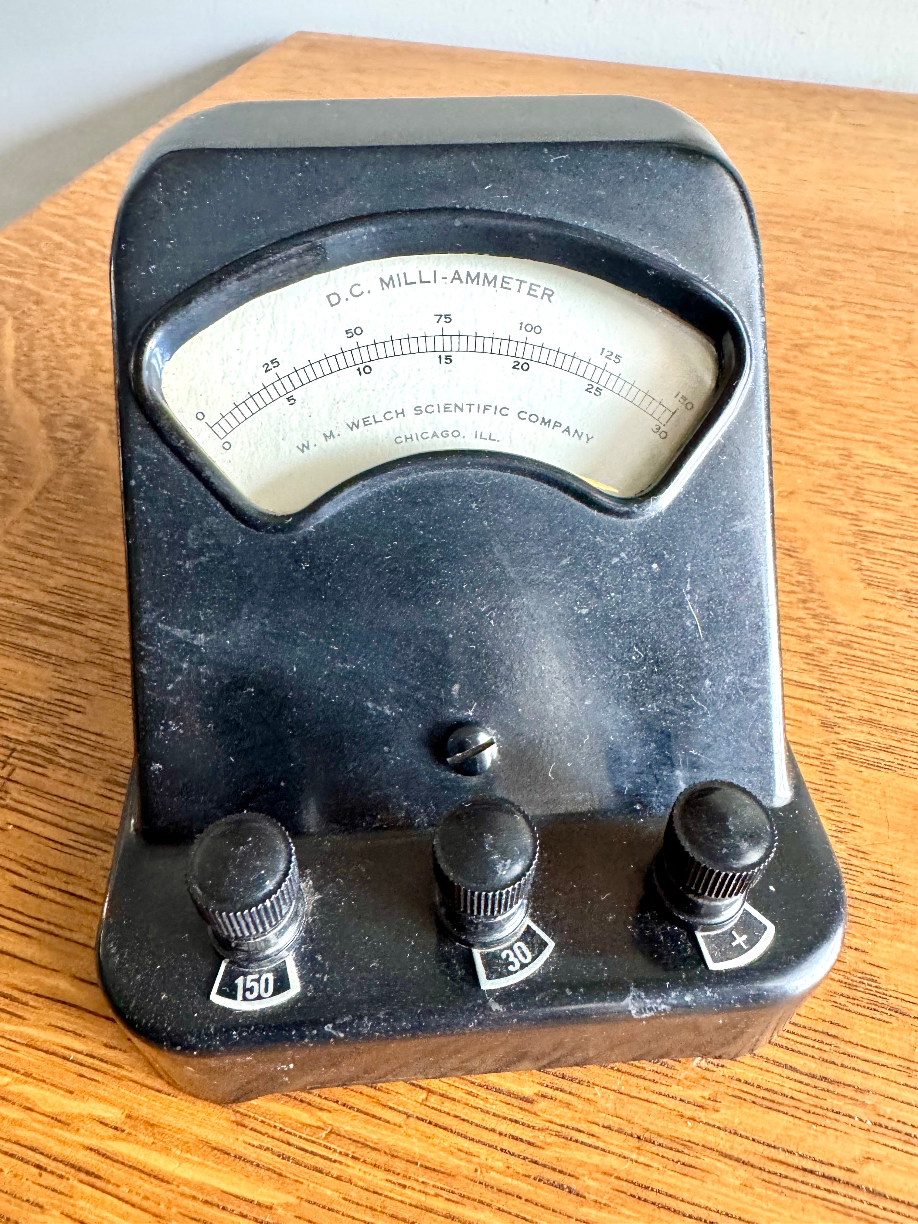 Vintage Welch Scientific Co. D.C. Milli-Ammeter | Black Bakelite Welch Scientific Co D.C. Milli-Ammeter | Industrial Lab Equipment Amp Meter