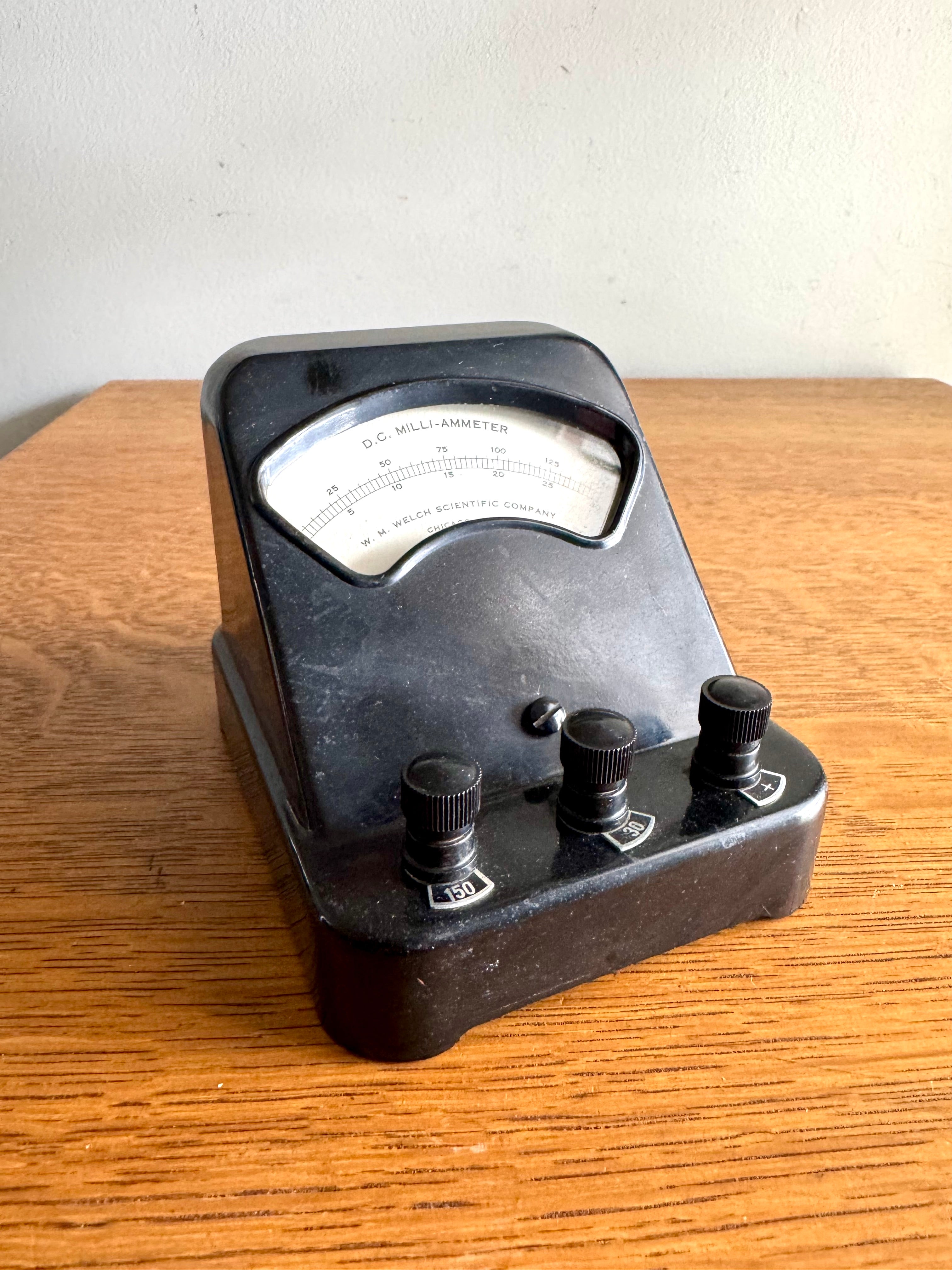 Vintage Welch Scientific Co. D.C. Milli-Ammeter | Black Bakelite Welch Scientific Co D.C. Milli-Ammeter | Industrial Lab Equipment Amp Meter