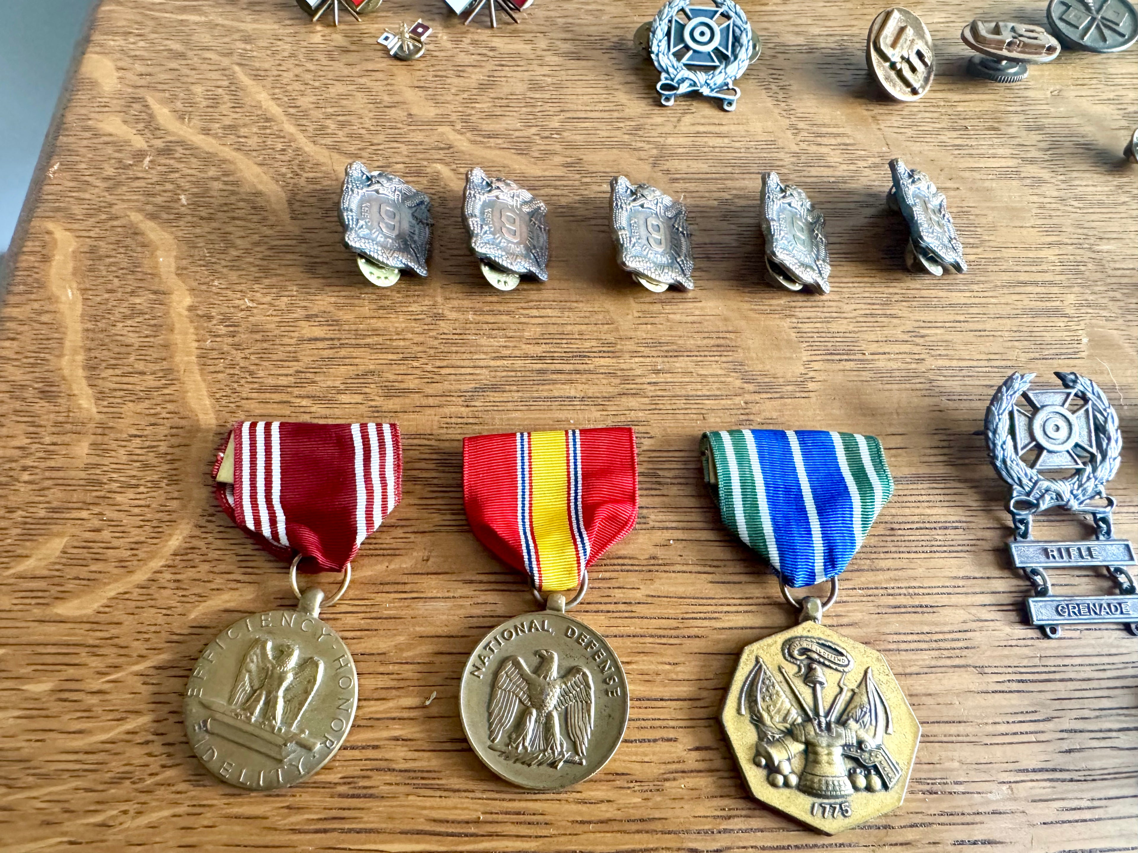 Vtg Lot of Military Pins, Medals, Ribbons, Ranks Etc.. | Ranger Military Pins and Metals