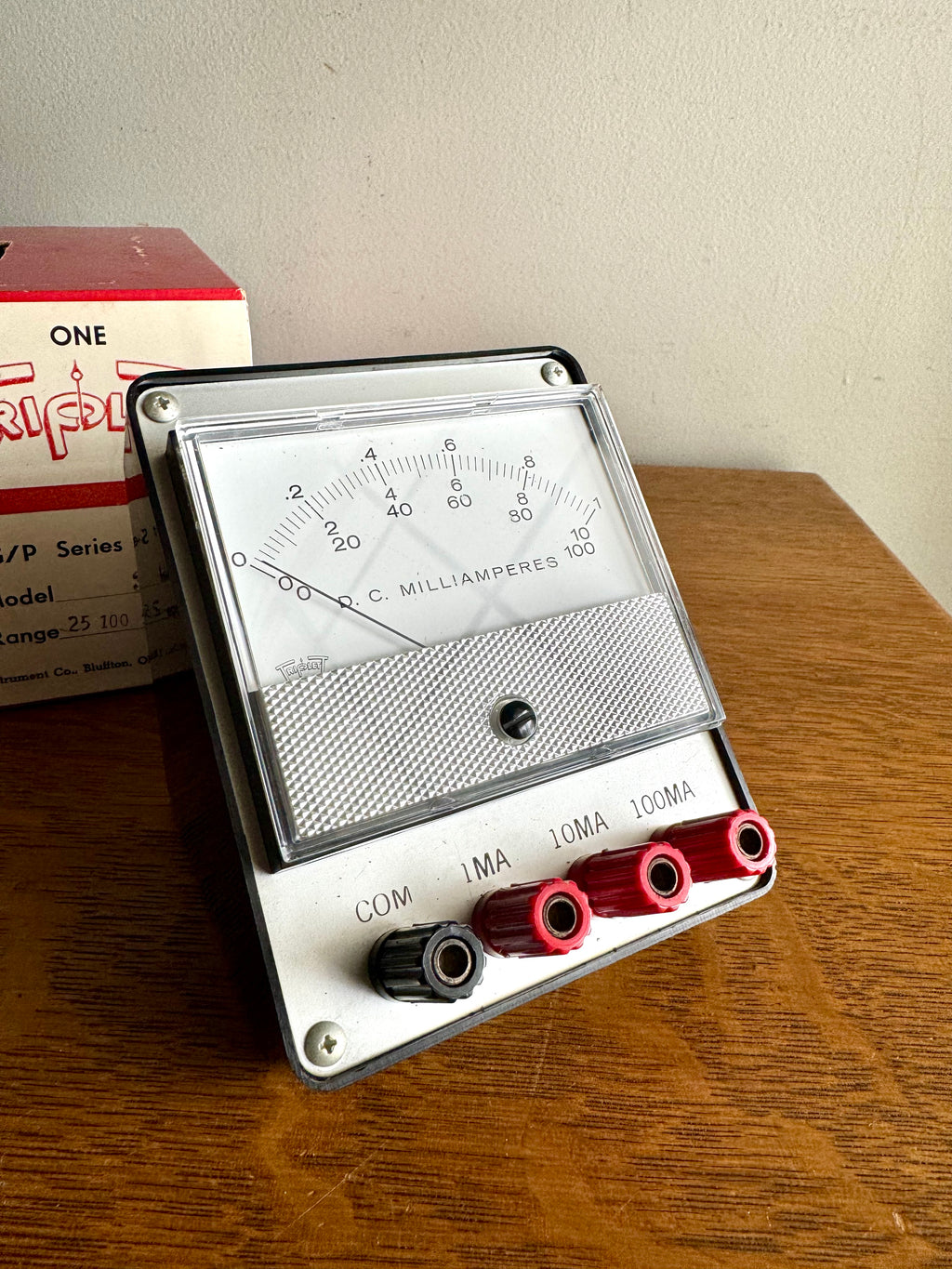 Vintage Triplett Portable DC Milliamperes Meter | D.C. Milliamperes Meter in Original Box | Vintage Analog Milliamp Gauge | Triplett Model 320 DC Millamperes Gauge