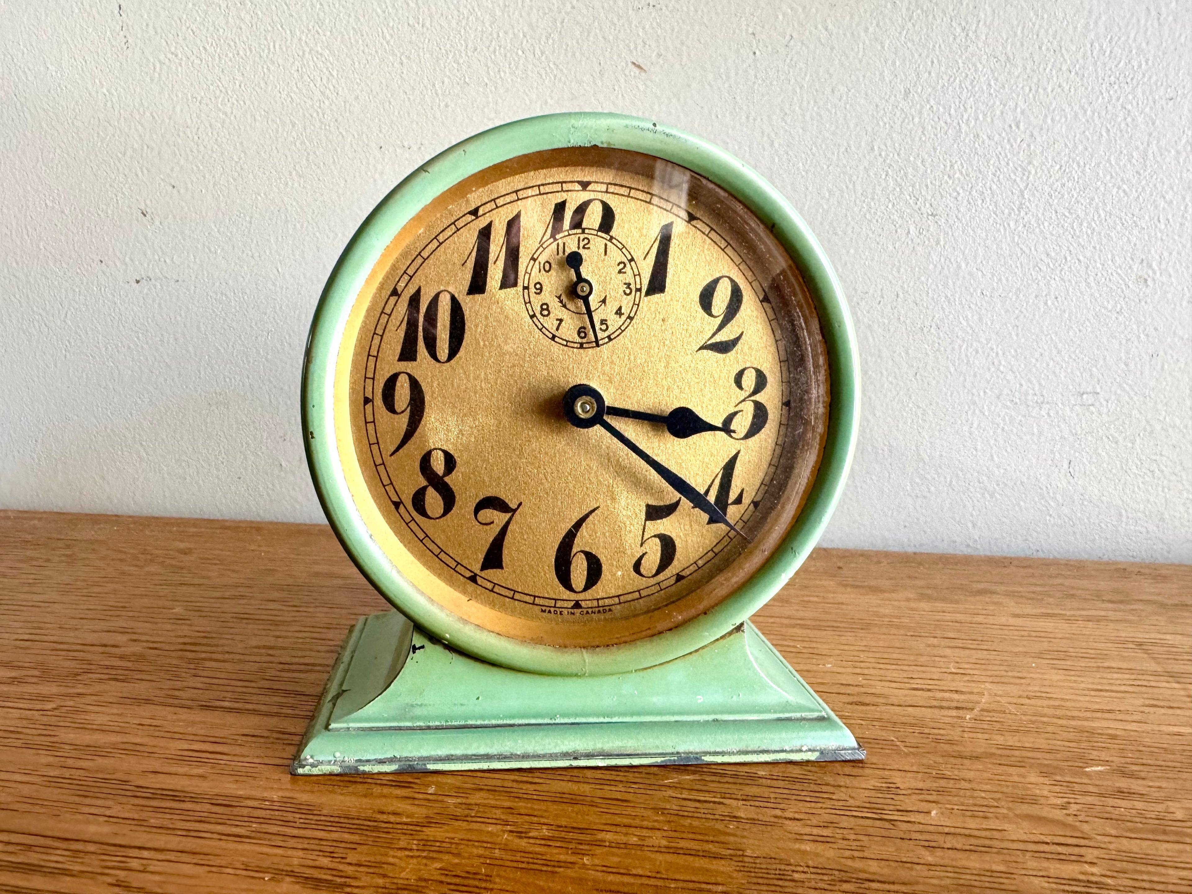 Vtg Mint Green Wind-up Alarm Clock | Made In Canada Unmarked Alarm Clock