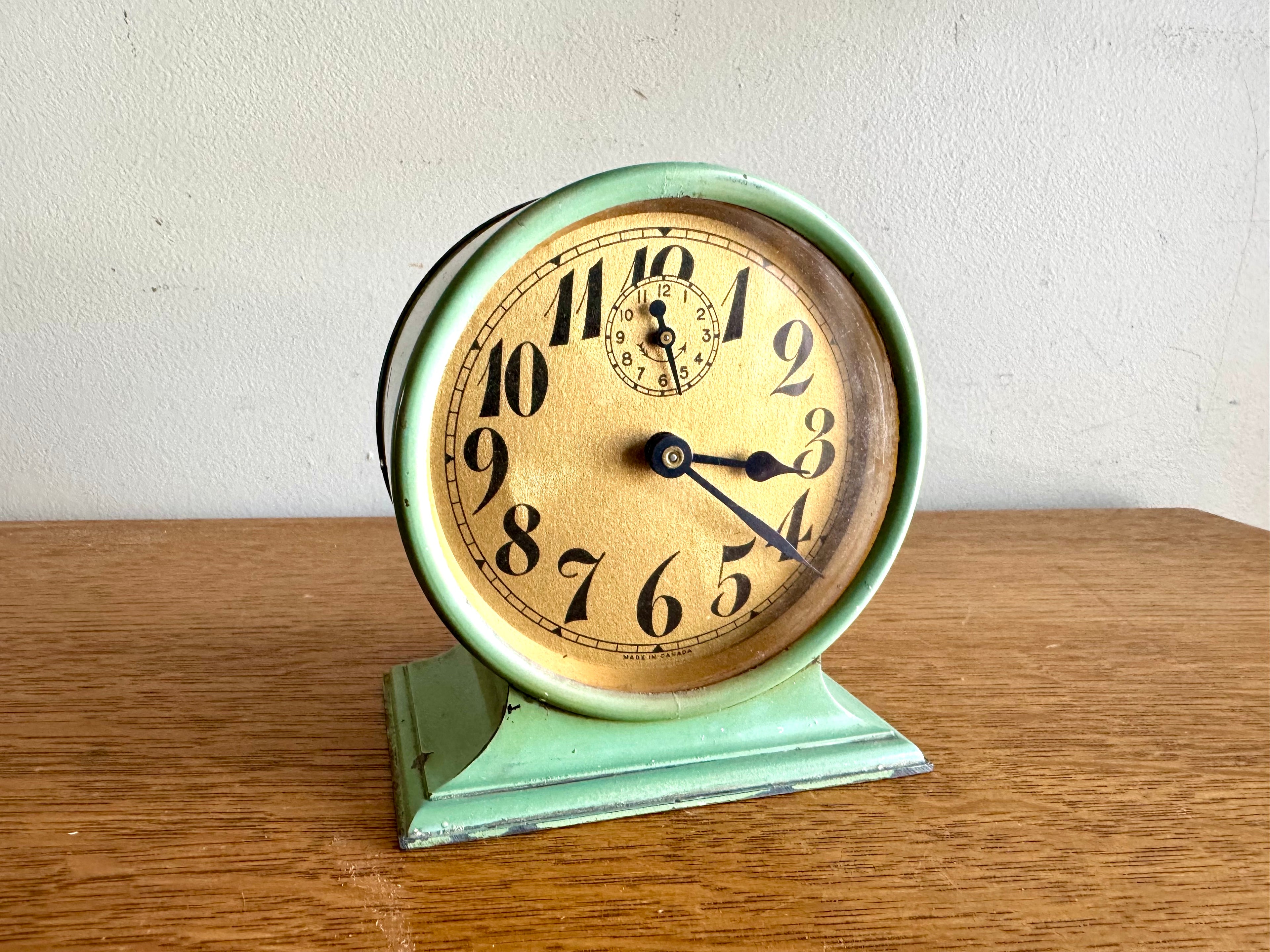 Vtg Mint Green Wind-up Alarm Clock | Made In Canada Unmarked Alarm Clock