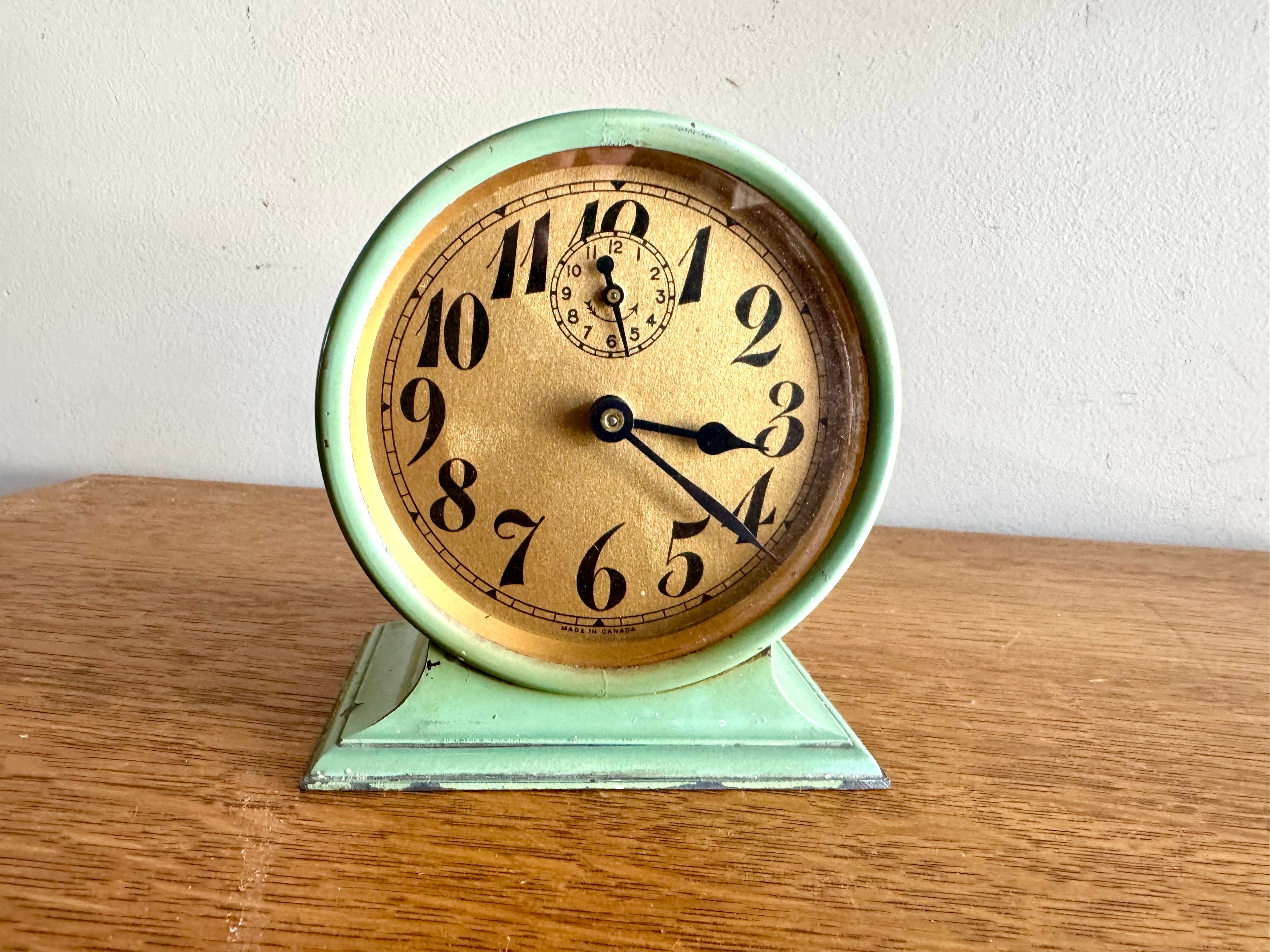 Vtg Mint Green Wind-up Alarm Clock | Made In Canada Unmarked Alarm Clock