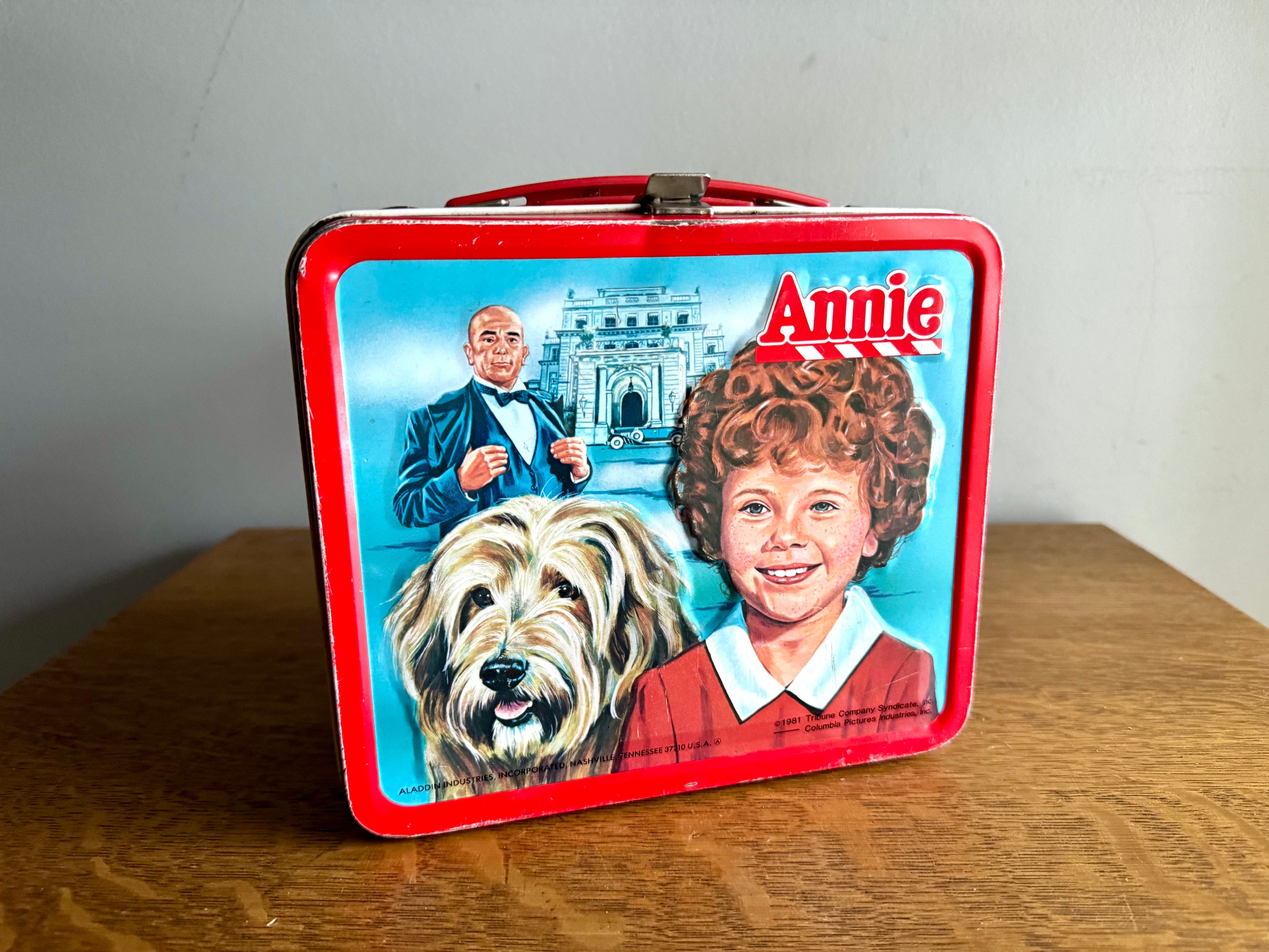 1981 Orphan Annie Lunch Box By Aladdin | Distressed Annie Lunch Pale