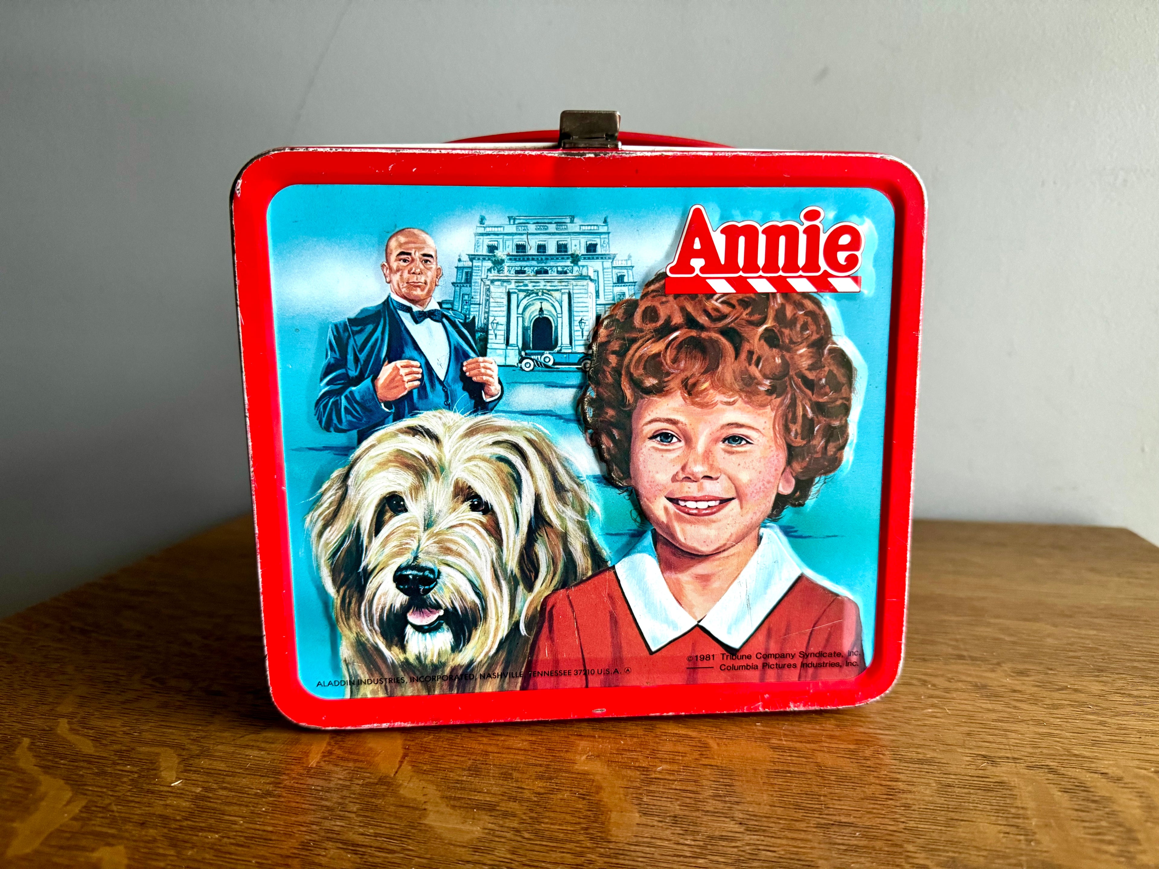 1981 Orphan Annie Lunch Box By Aladdin | Distressed Annie Lunch Pale