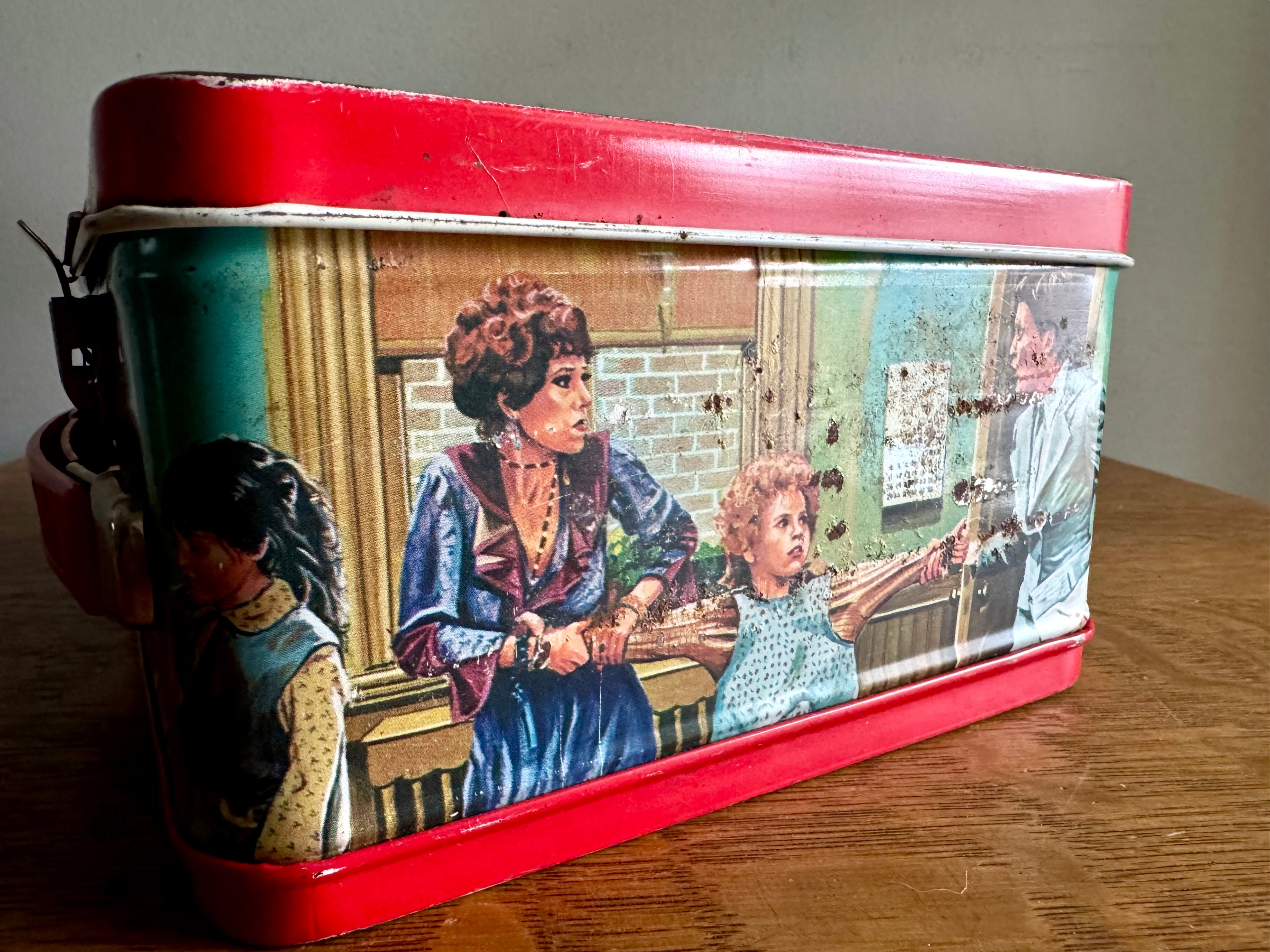 1981 Orphan Annie Lunch Box By Aladdin | Distressed Annie Lunch Pale