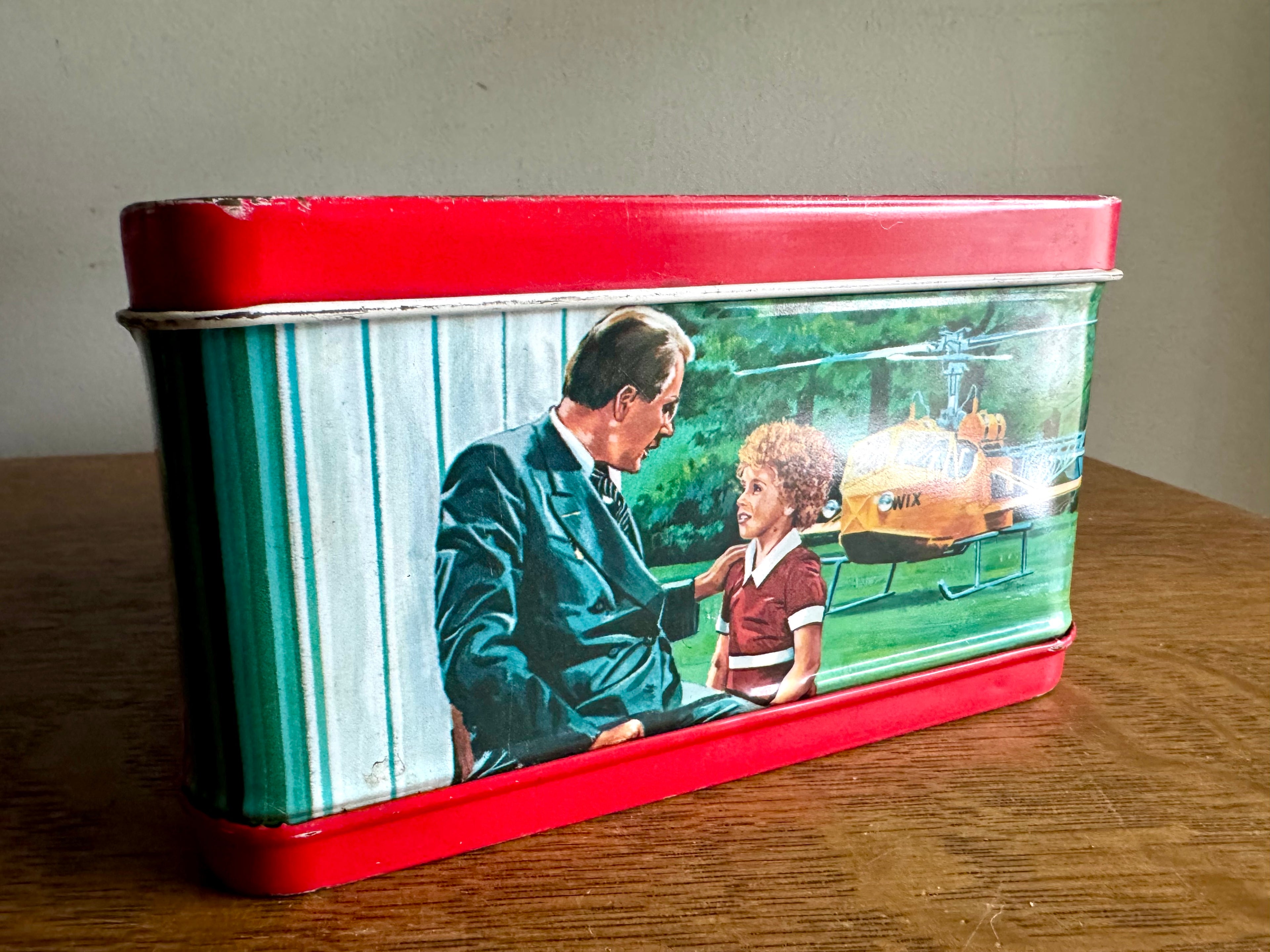 1981 Orphan Annie Lunch Box By Aladdin | Distressed Annie Lunch Pale