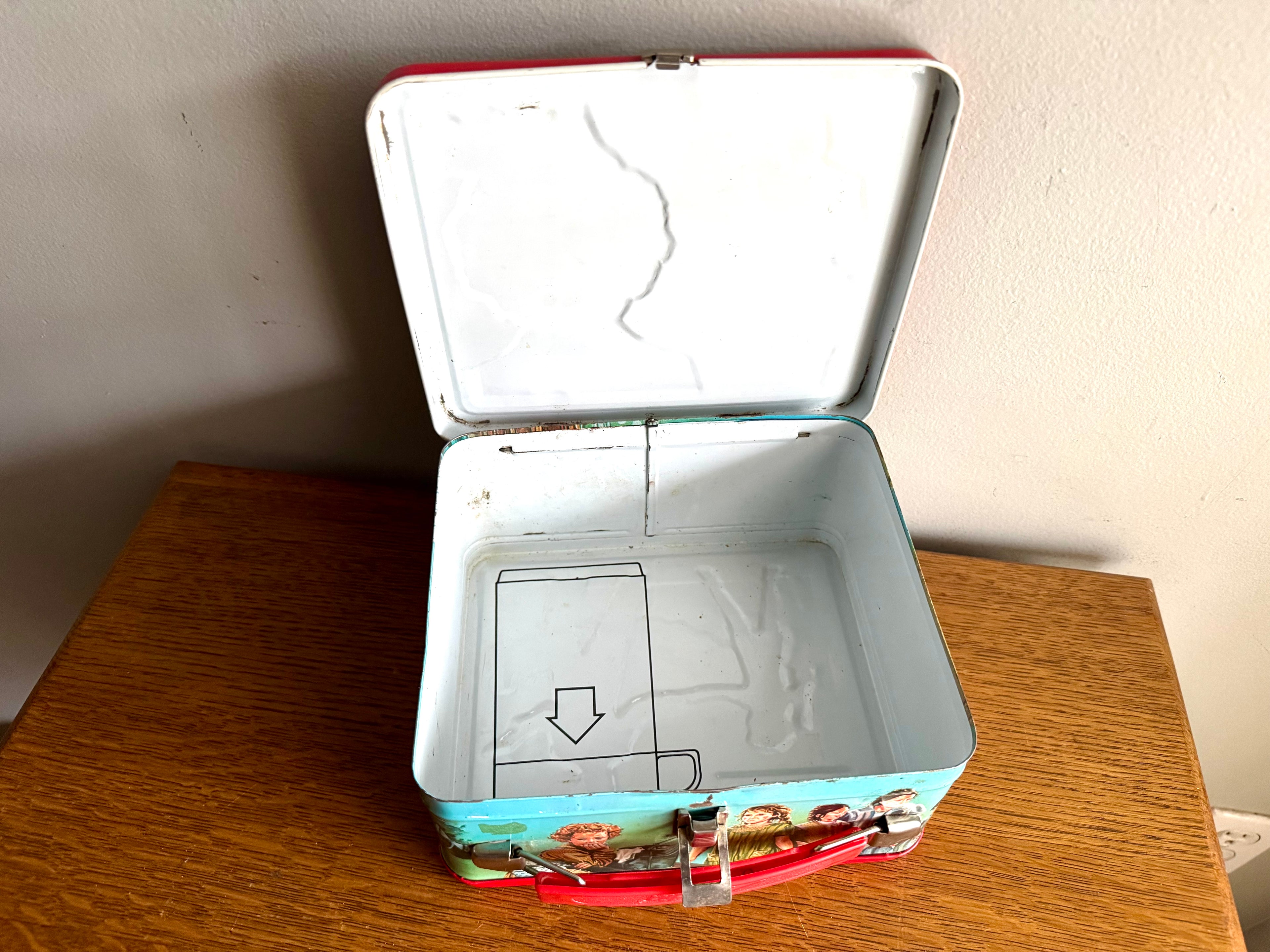 1981 Orphan Annie Lunch Box By Aladdin | Distressed Annie Lunch Pale