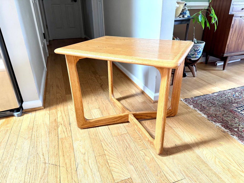 Vtg MCM LANE Altavista Walnut Finish Side End Table | Lane X Base End Table